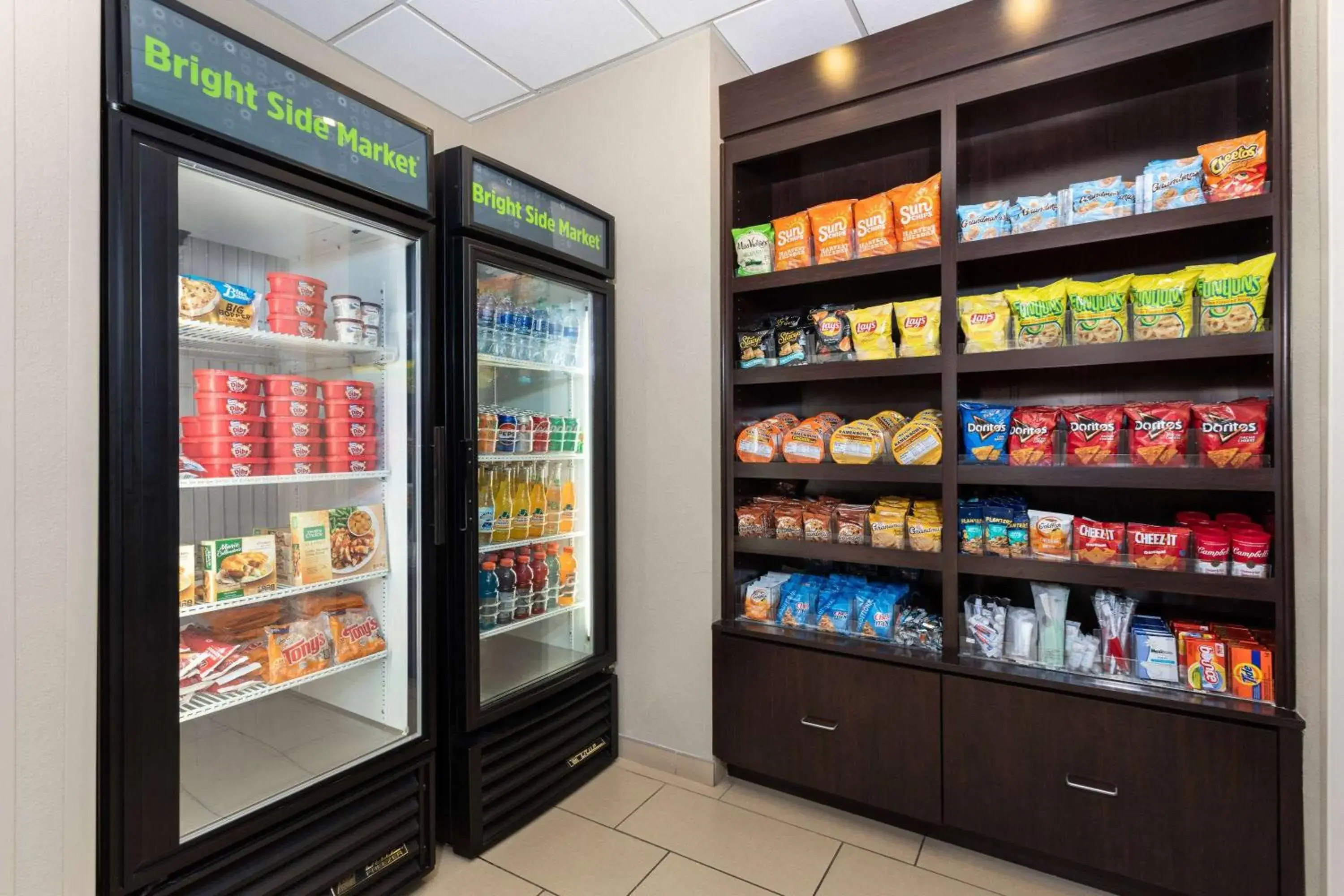 Food and drinks in La Quinta by Wyndham Bonita Springs Naples North Food and drinks in La Quinta by Wyndham Bonita Springs Naples North