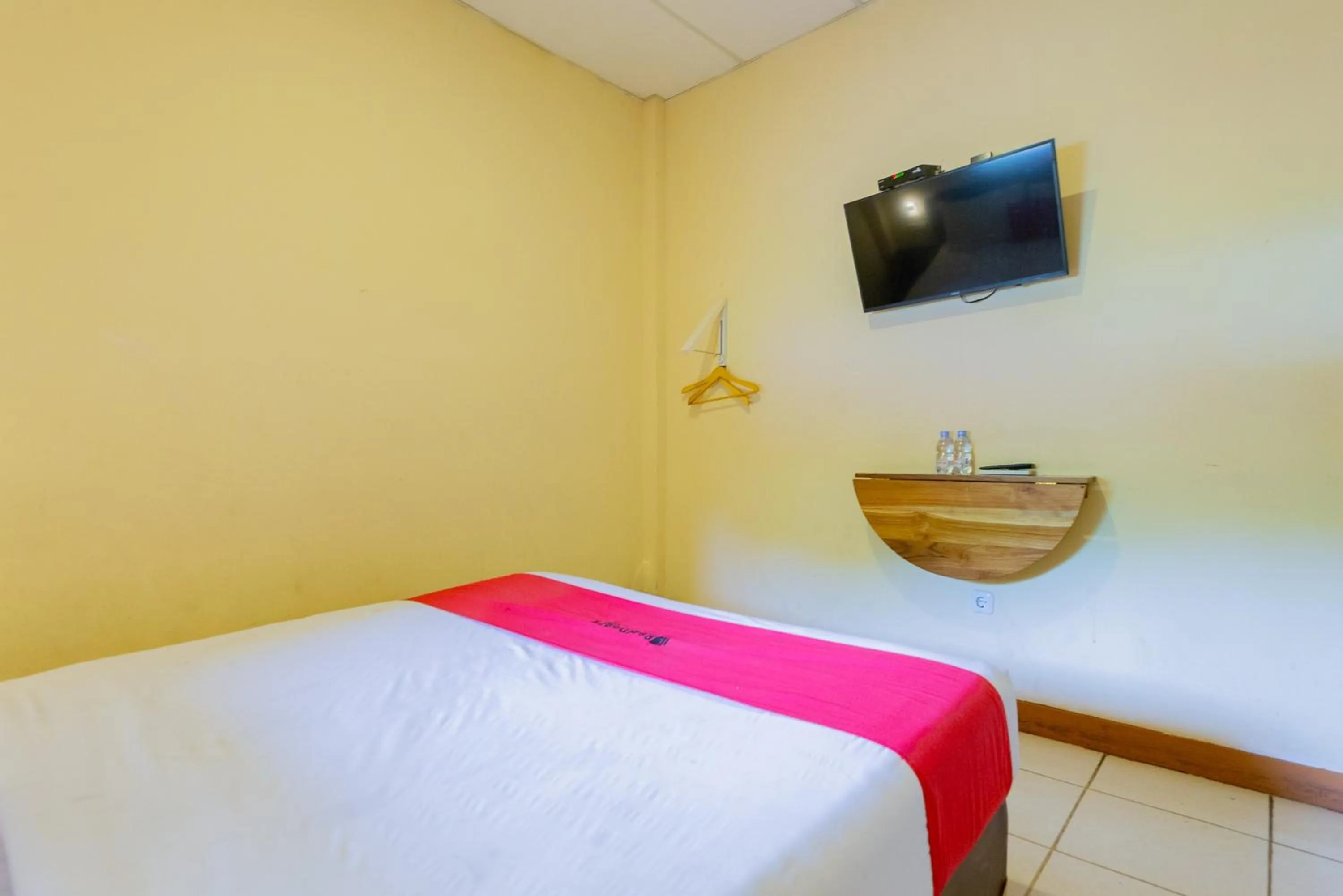 Bed in RedDoorz @ Iodium Residence Cikarang