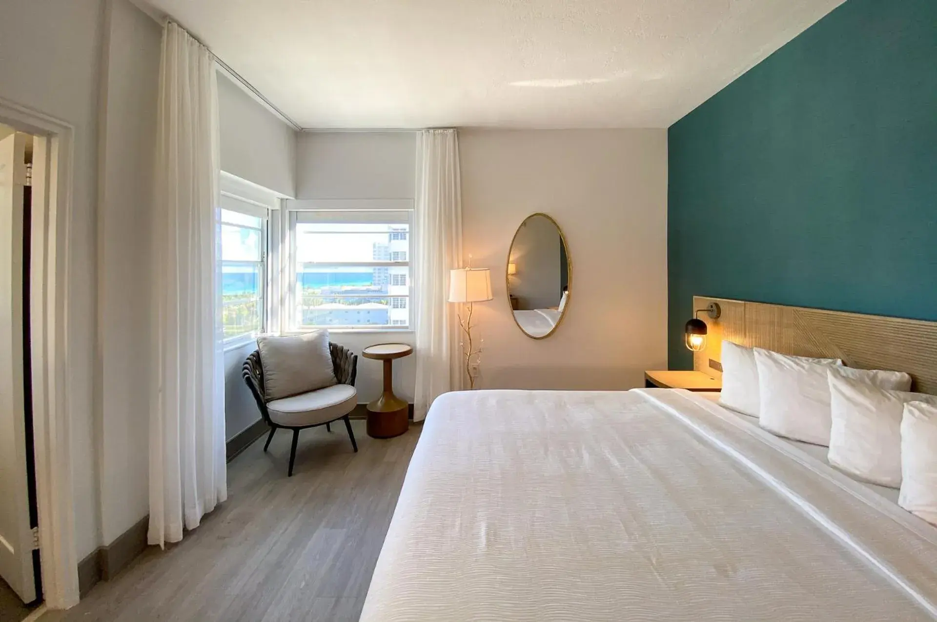 Bed in Marseilles Beachfront Hotel Bed in Marseilles Beachfront Hotel