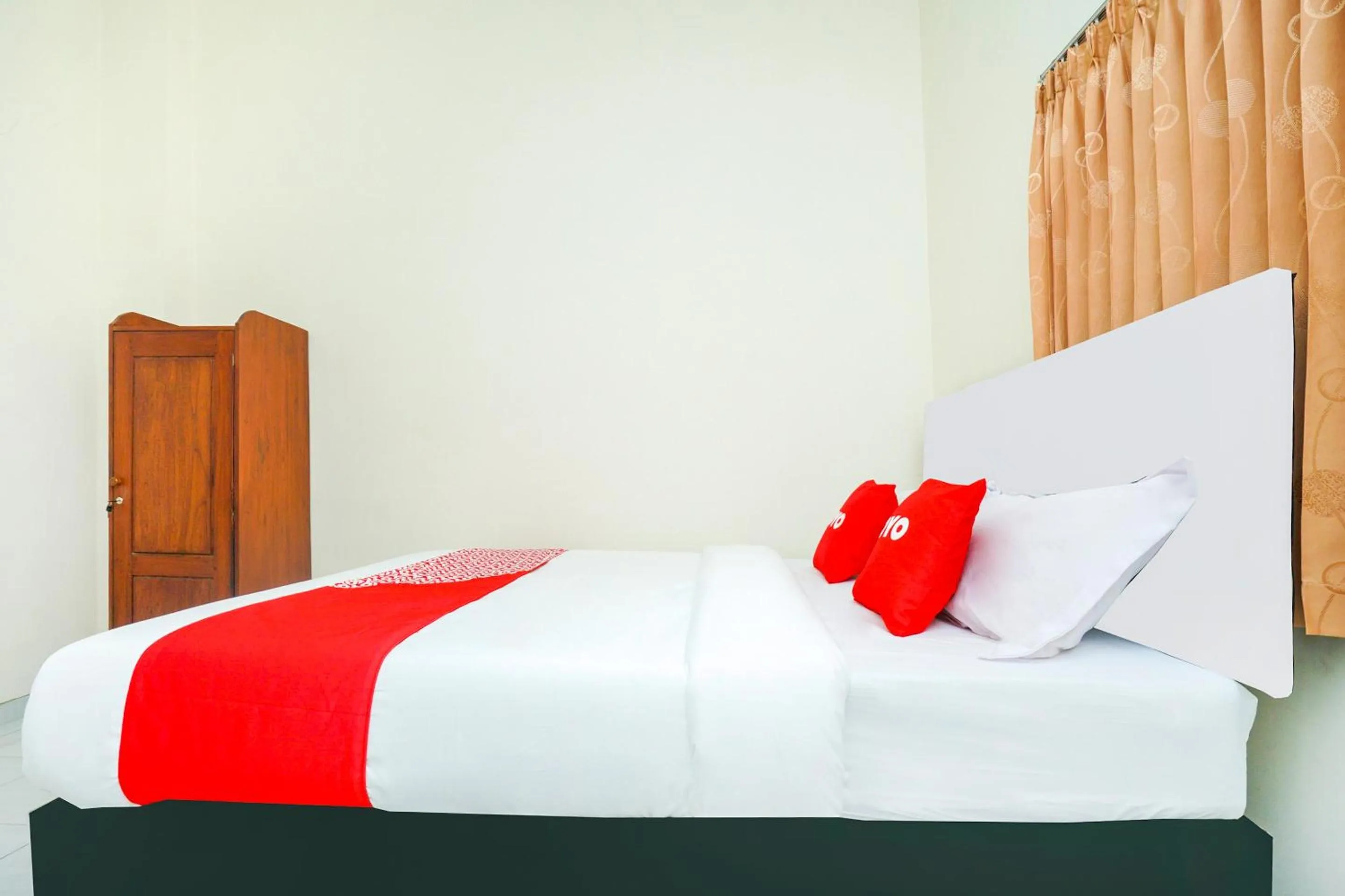 Bedroom, Bed in OYO 1642 Penginapan Anggrek Syariah 2