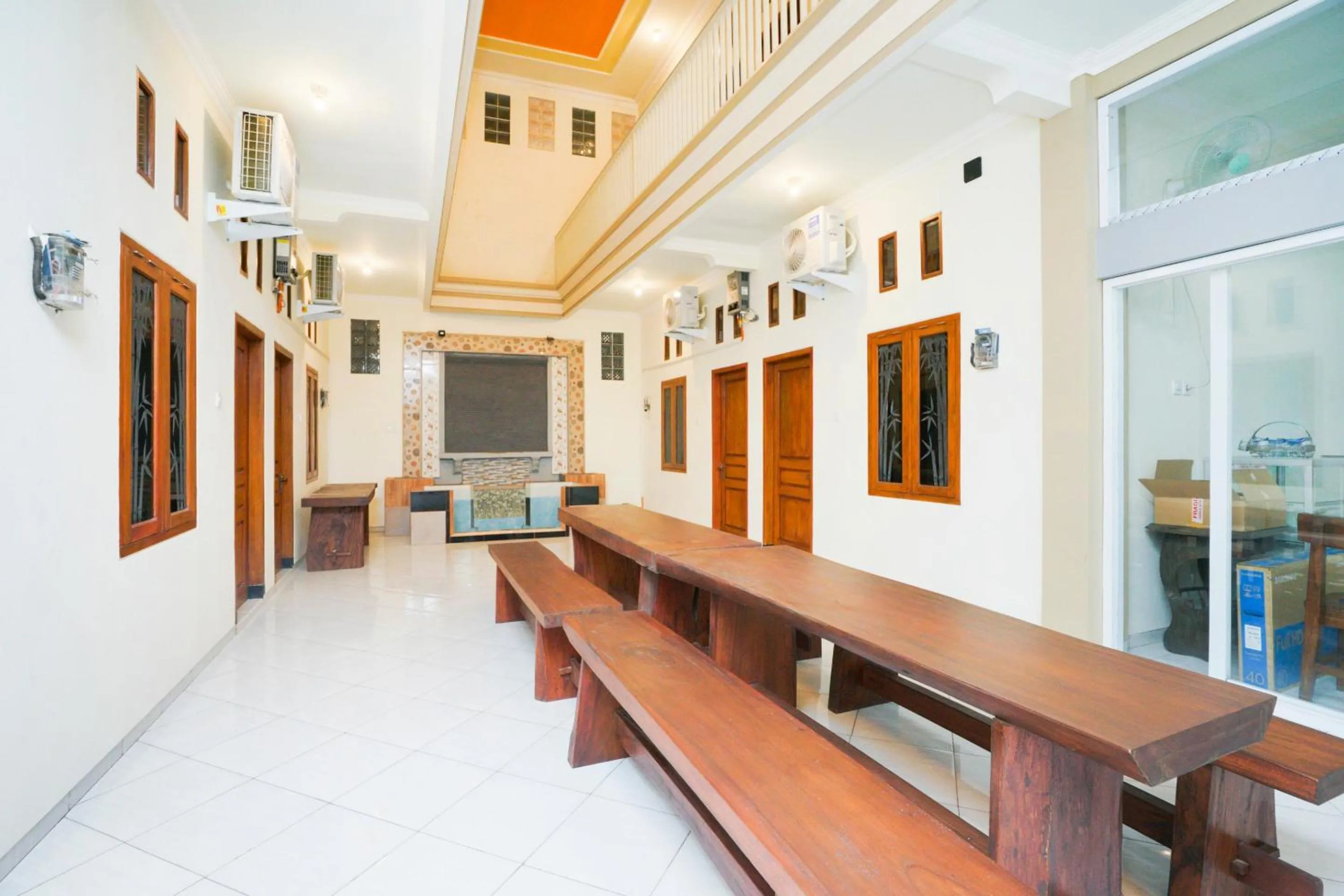 Lobby or reception in OYO 1642 Penginapan Anggrek Syariah 2