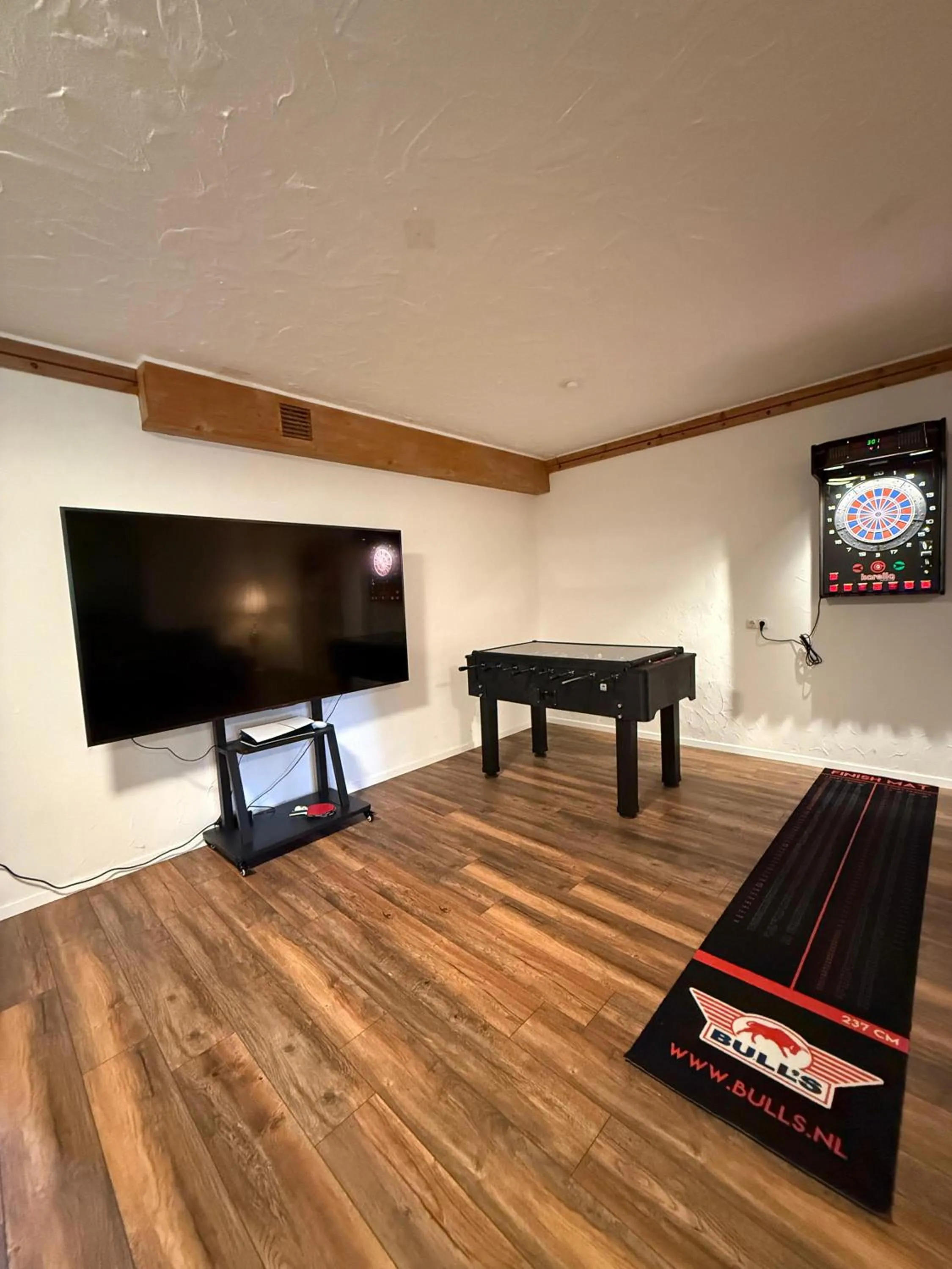 Communal lounge/ TV room in Haus Magnushof