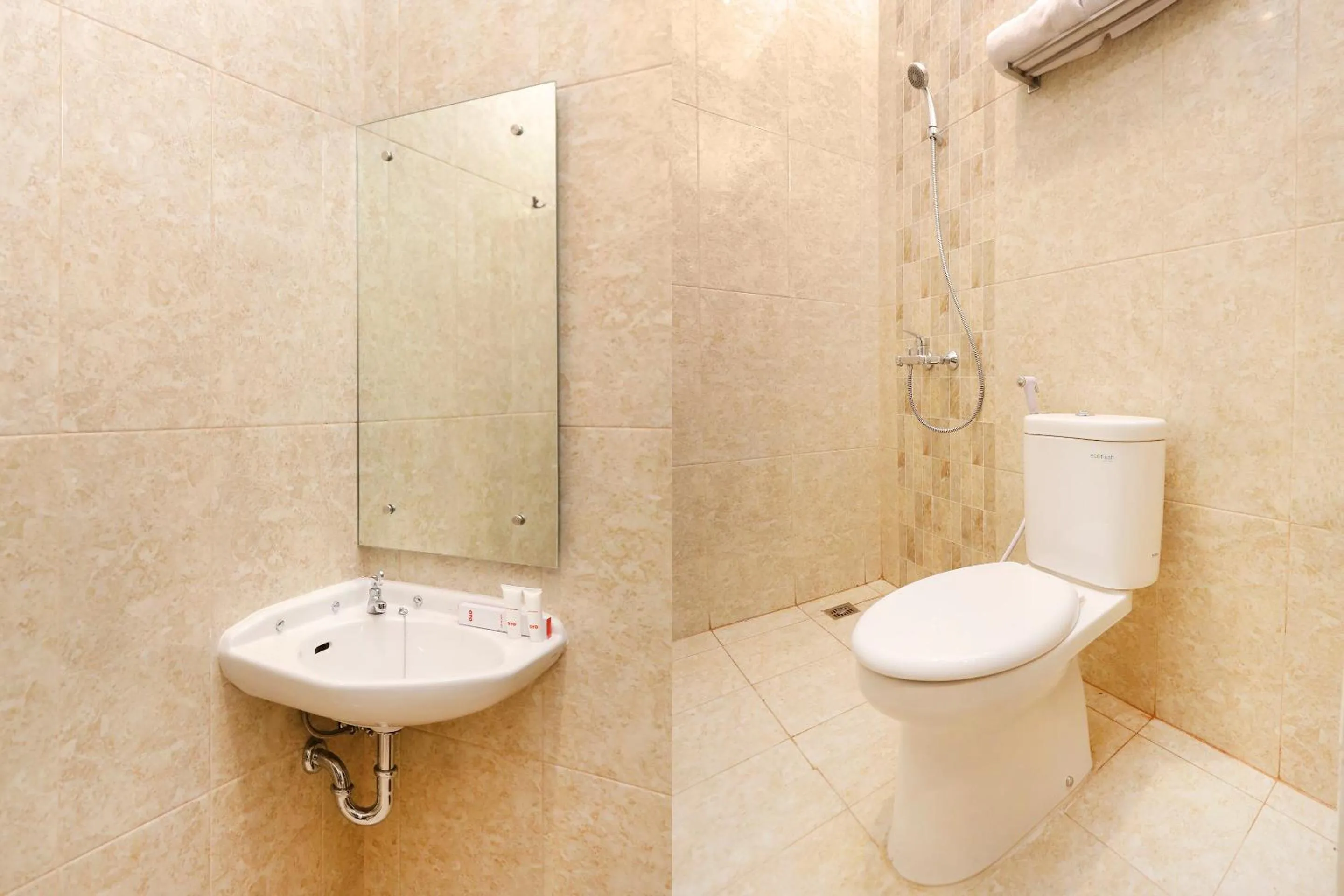 Bathroom in Collection O Yogyakarta near Jalan Malioboro formerly Alena Residence