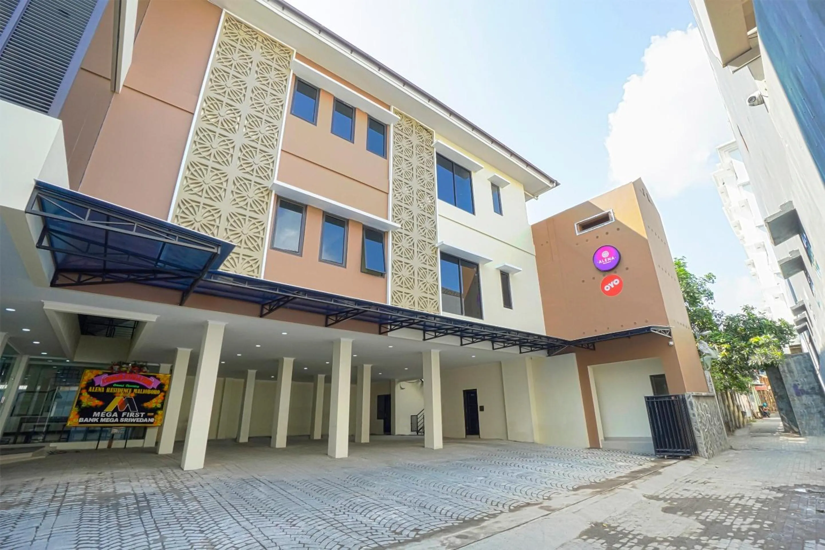 Facade/entrance in Collection O Yogyakarta near Jalan Malioboro formerly Alena Residence