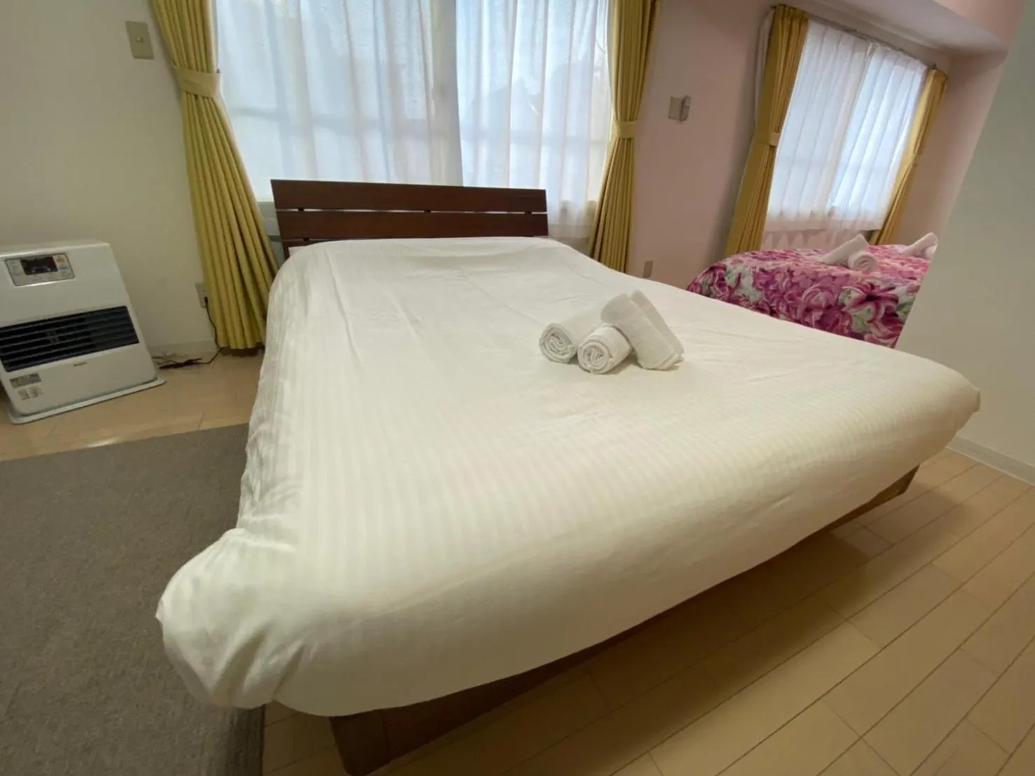 Bed in IK Minami6Jo Residence 301