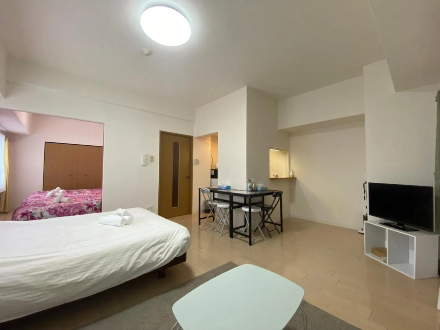 Bed in IK Minami6Jo Residence 301