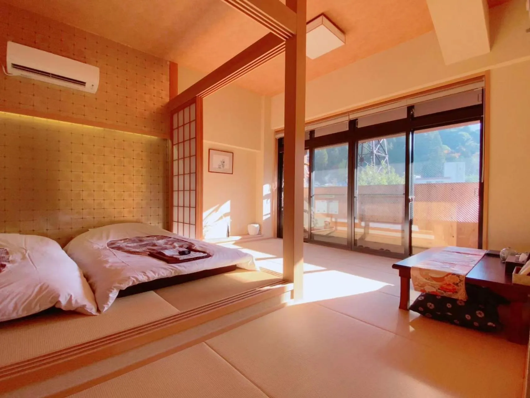 Swimming pool, Bed in Waseido Zen