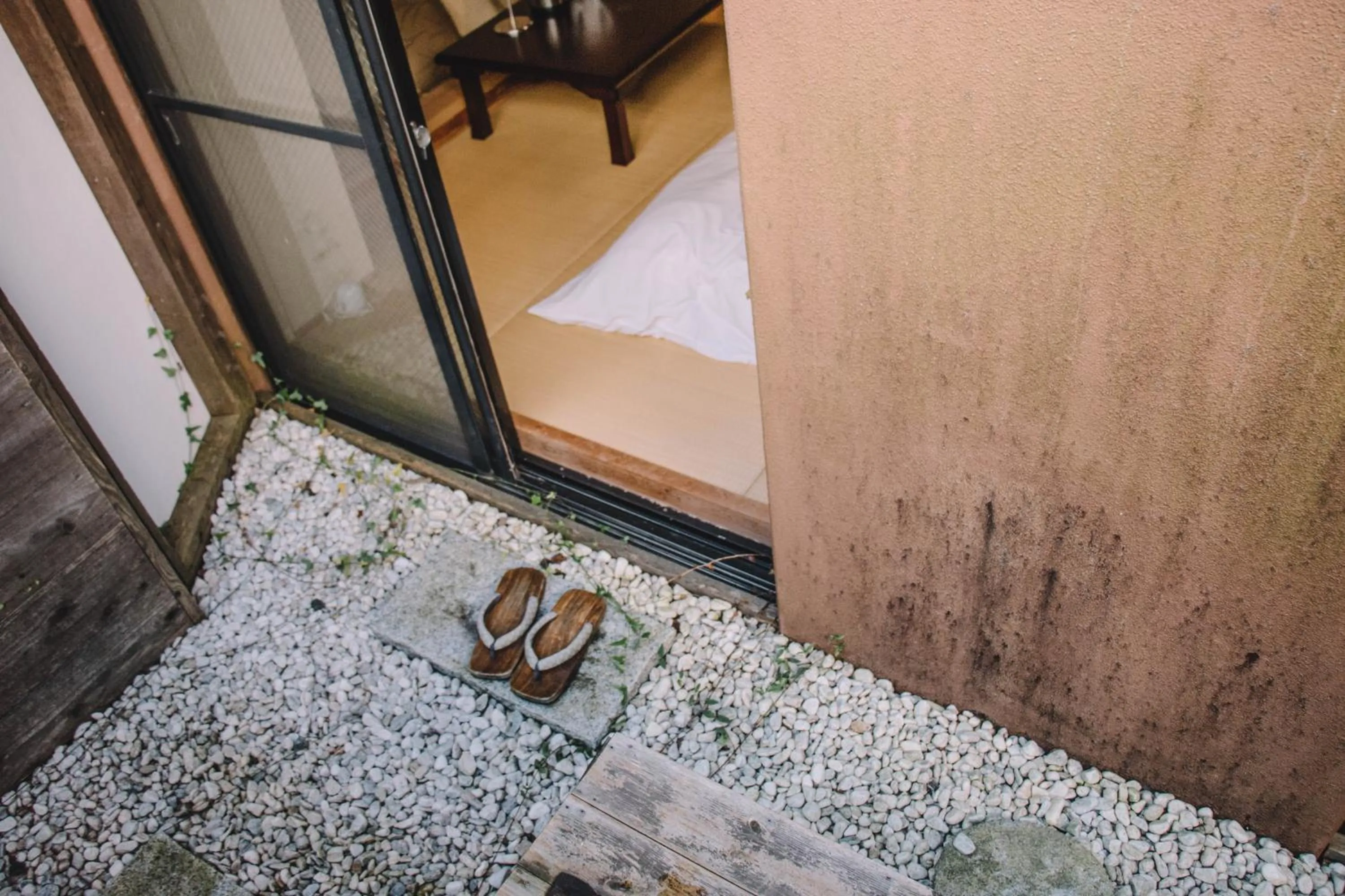 Area and facilities in Waseido Zen