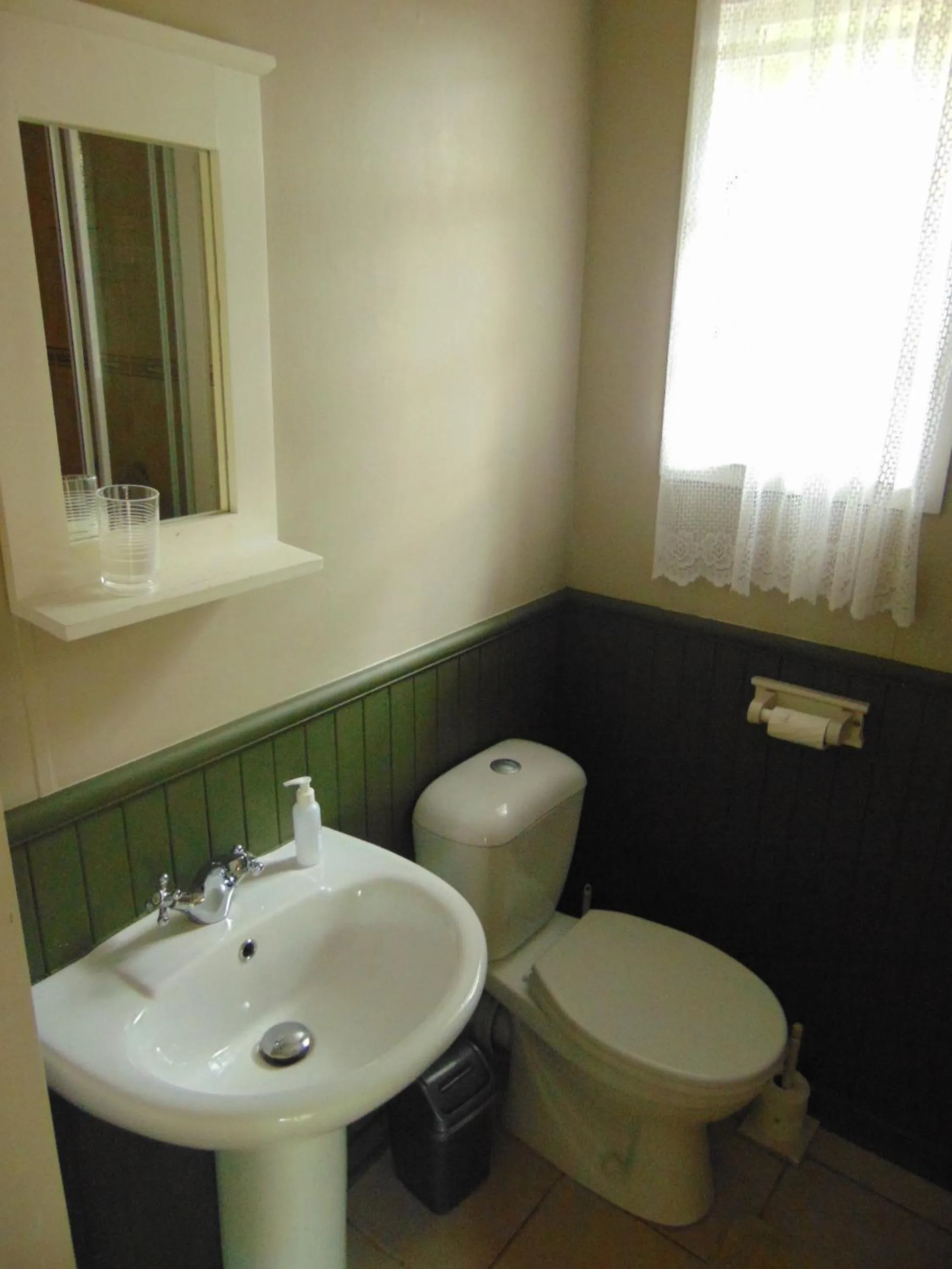 Fountain Baths Guest Cottages