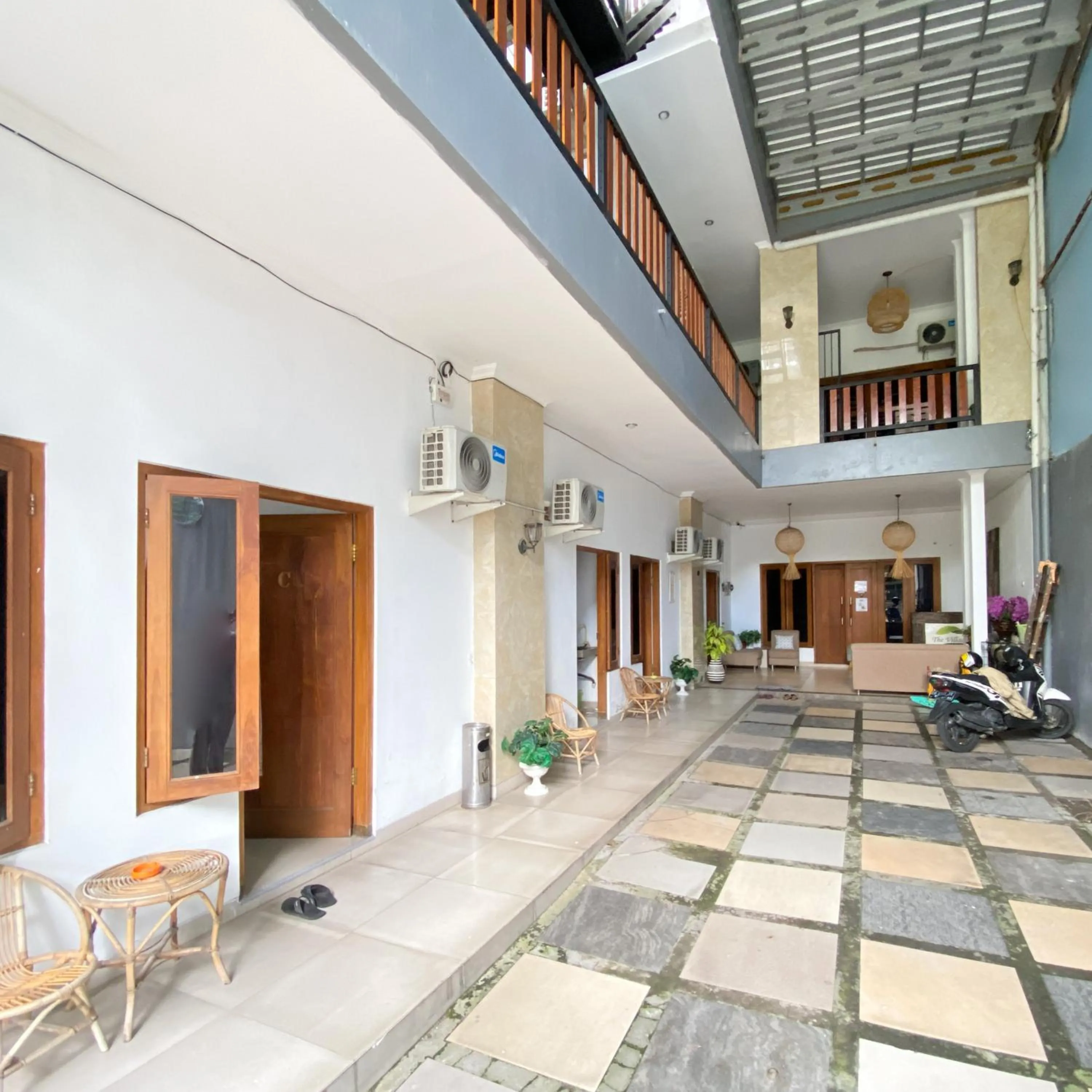 Parking in The Eco Village Homestay RedPartner