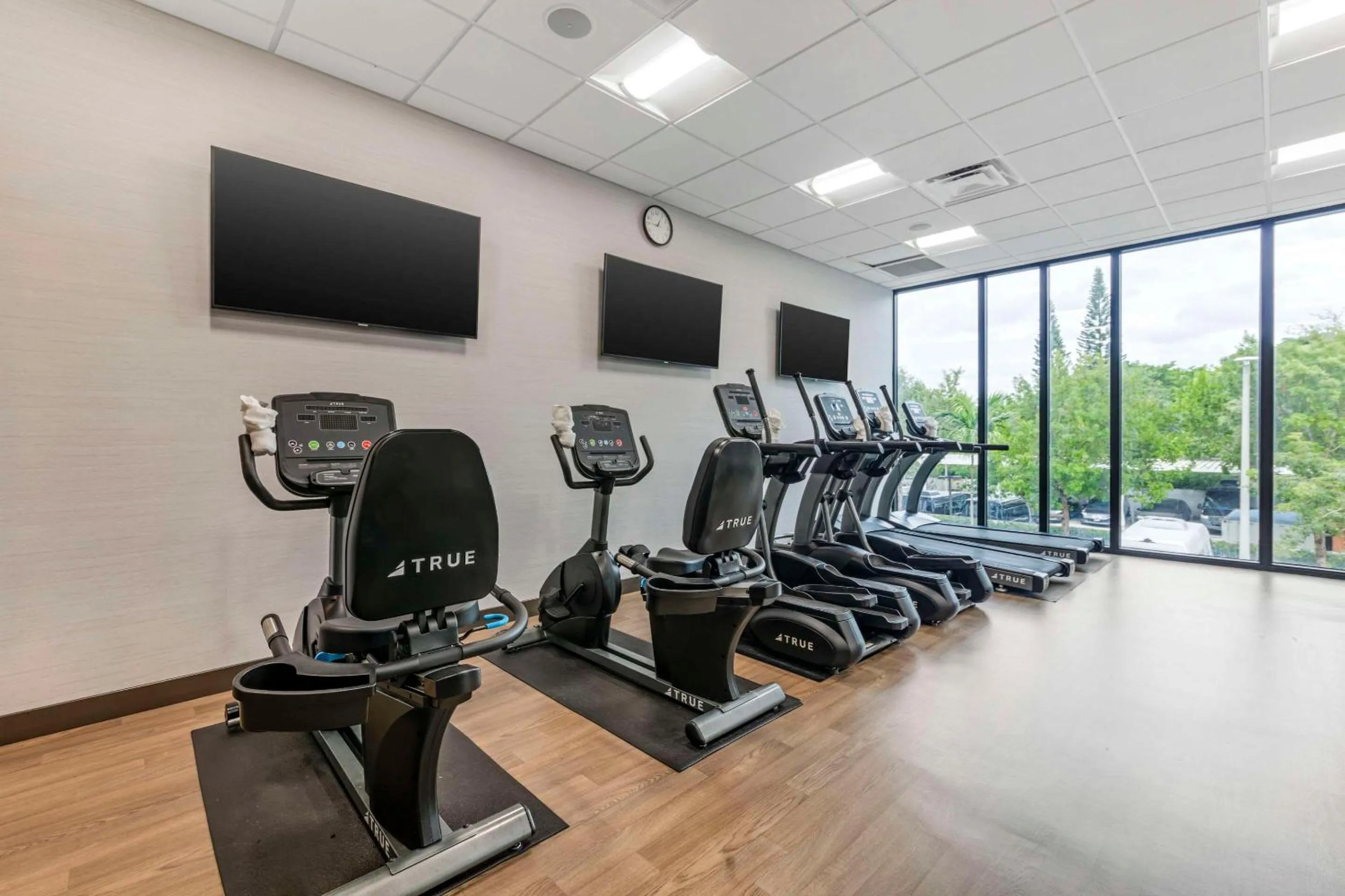 Fitness centre/facilities in Comfort Inn & Suites Miami International Airport