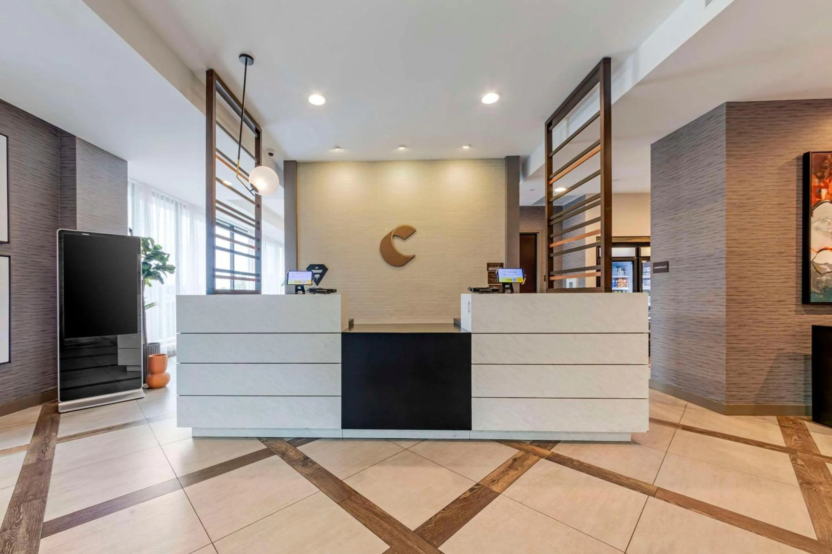 Lobby or reception in Comfort Inn & Suites Miami International Airport