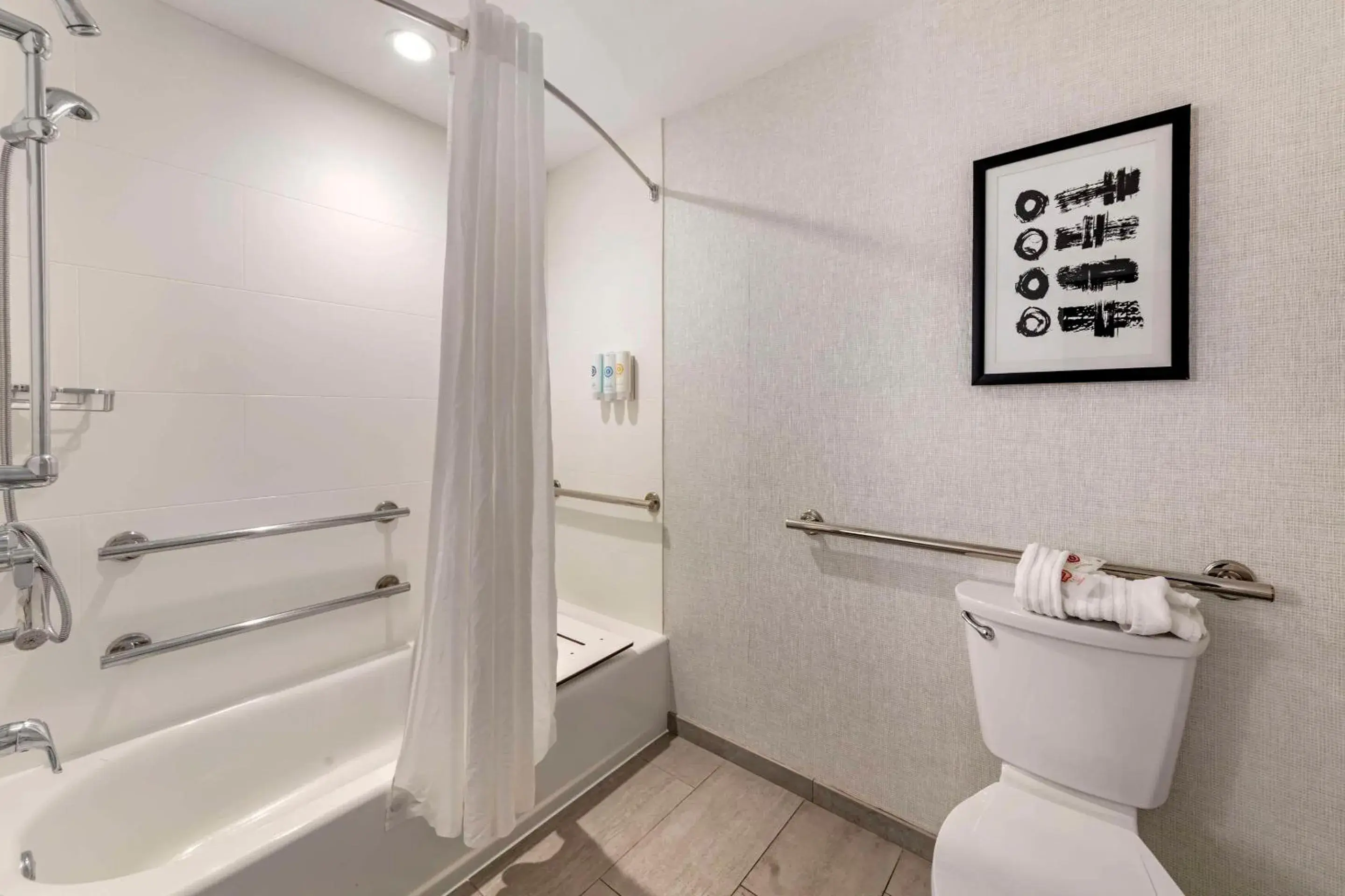 Bedroom in Comfort Inn & Suites Miami International Airport Bedroom in Comfort Inn & Suites Miami International Airport