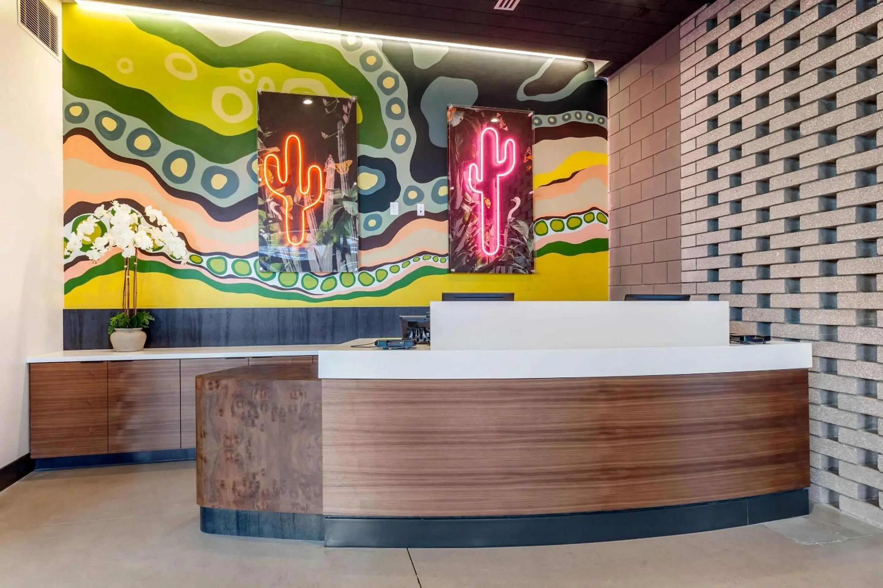 Lobby or reception in Cambria Downtown Phoenix Convention & Airport Hotel Lobby or reception in Cambria Downtown Phoenix Convention & Airport Hotel