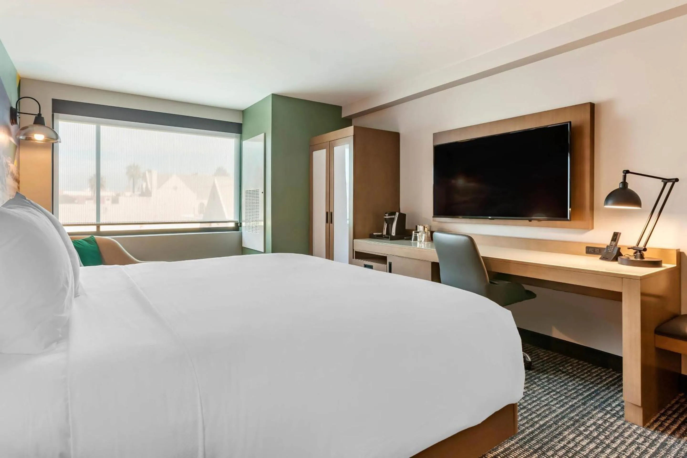 Bedroom, Bed in Cambria Downtown Phoenix Convention & Airport Hotel