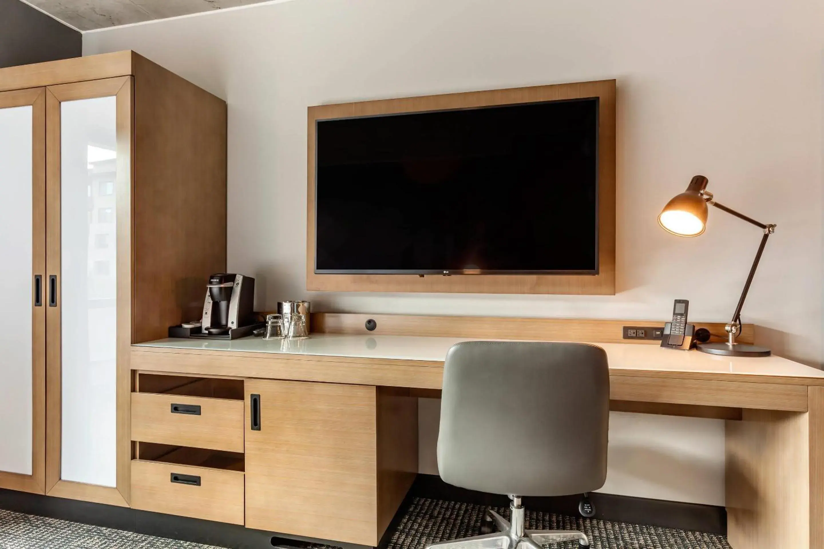 Bedroom in Cambria Downtown Phoenix Convention & Airport Hotel Bedroom in Cambria Downtown Phoenix Convention & Airport Hotel