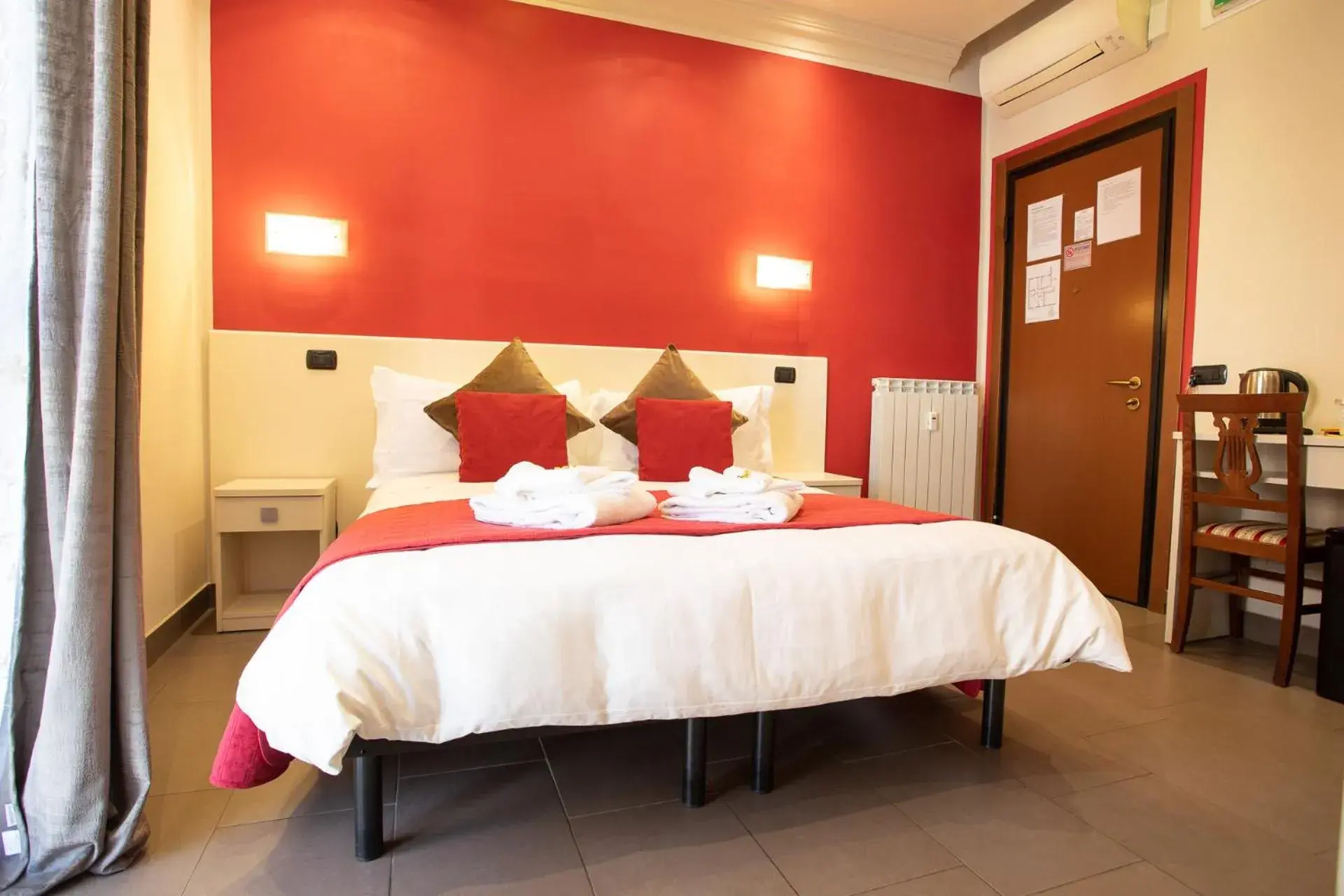 Double or Twin Room with Private Bathroom in Il Piccolo Piacenza Double or Twin Room with Private Bathroom in Il Piccolo Piacenza