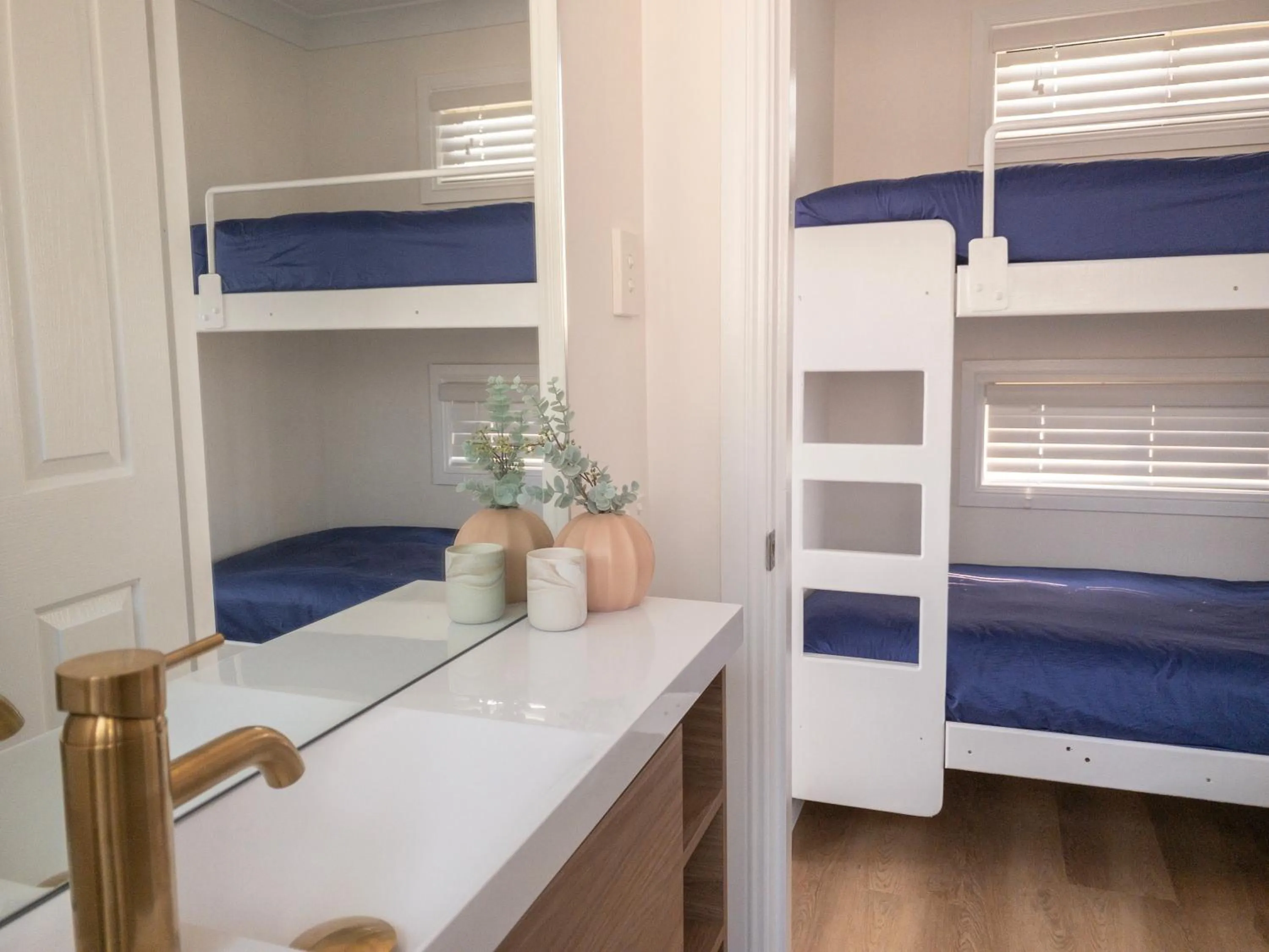 bunk bed, Bed in Little Palm Cabins