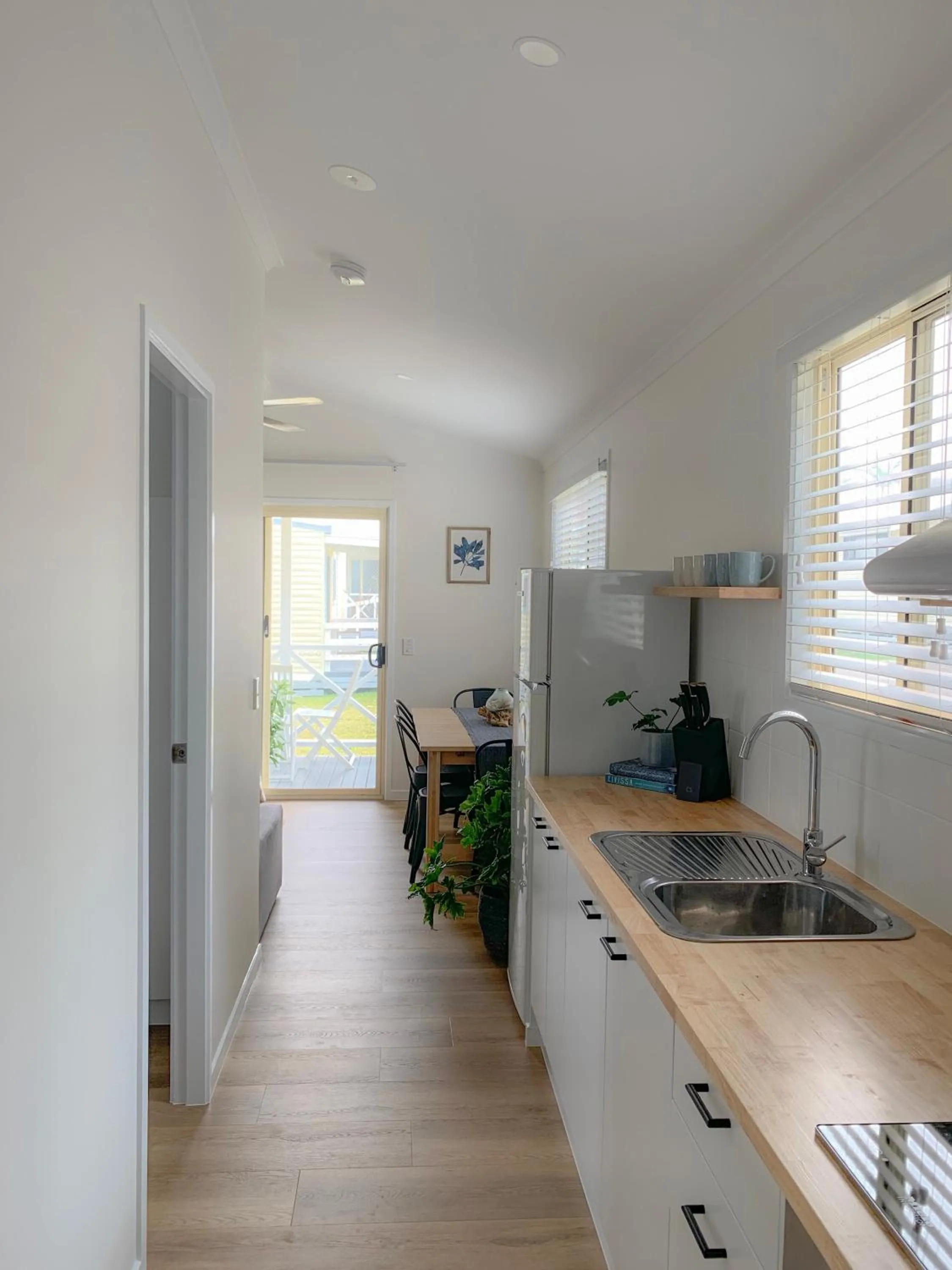 Kitchen or kitchenette in Little Palm Cabins