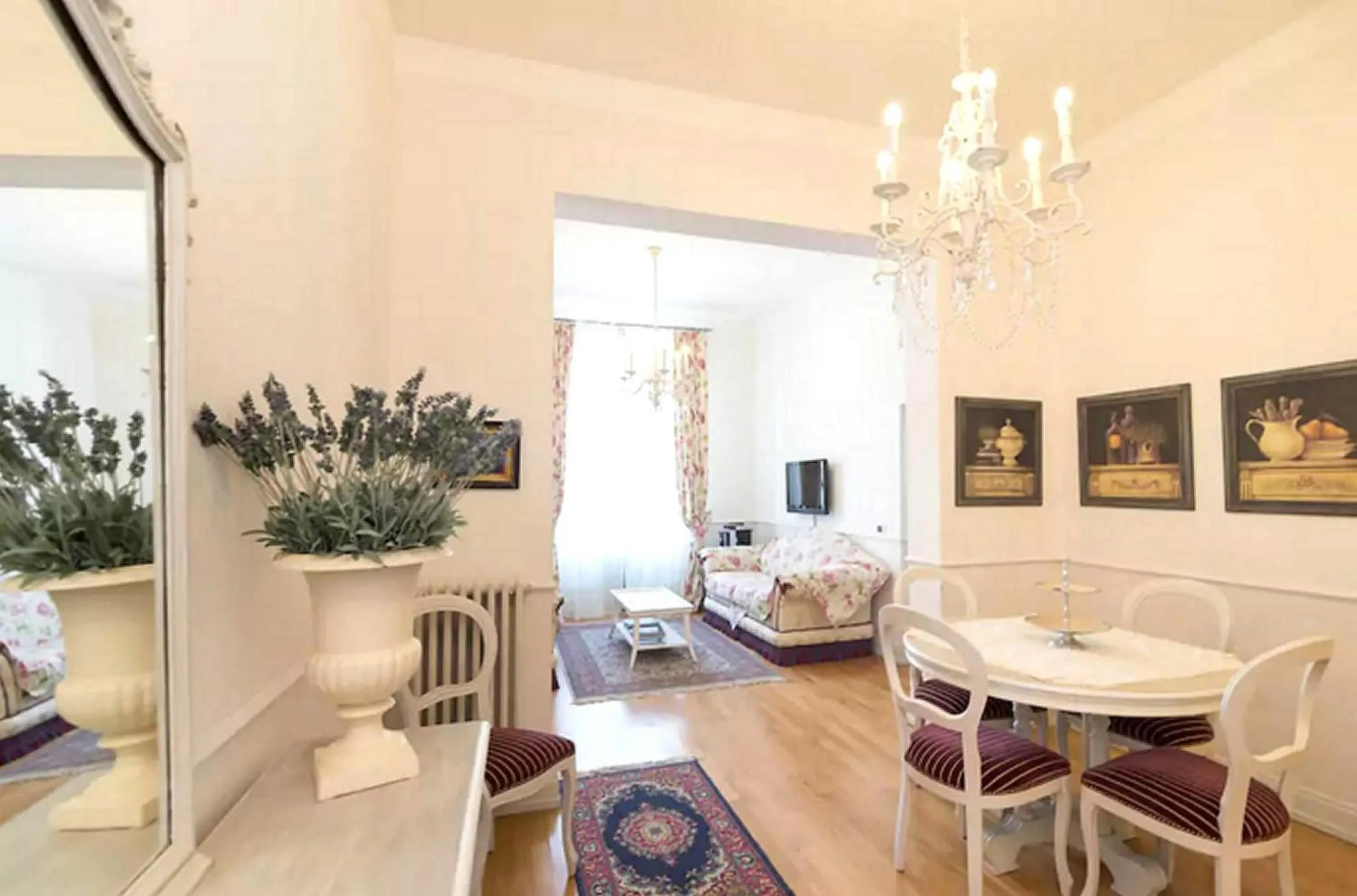 Decorative detail in Apartments In Pistoia