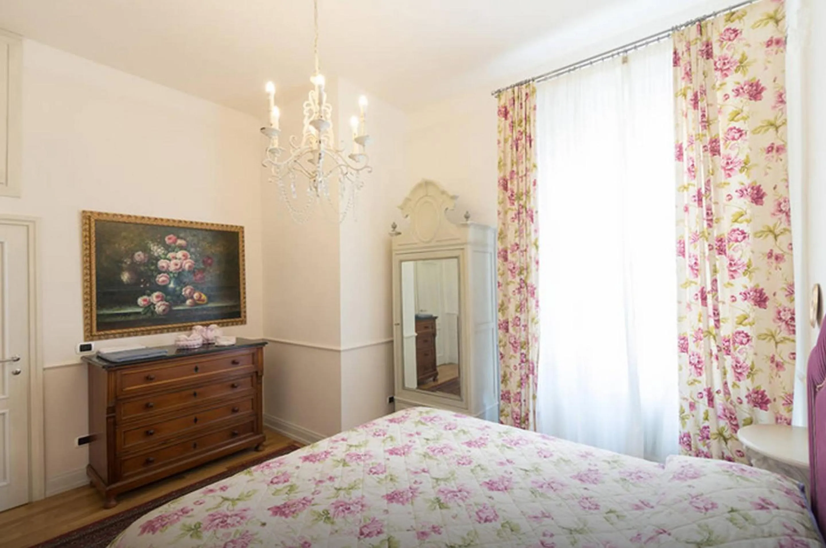 Photo of the whole room, Bed in Apartments In Pistoia