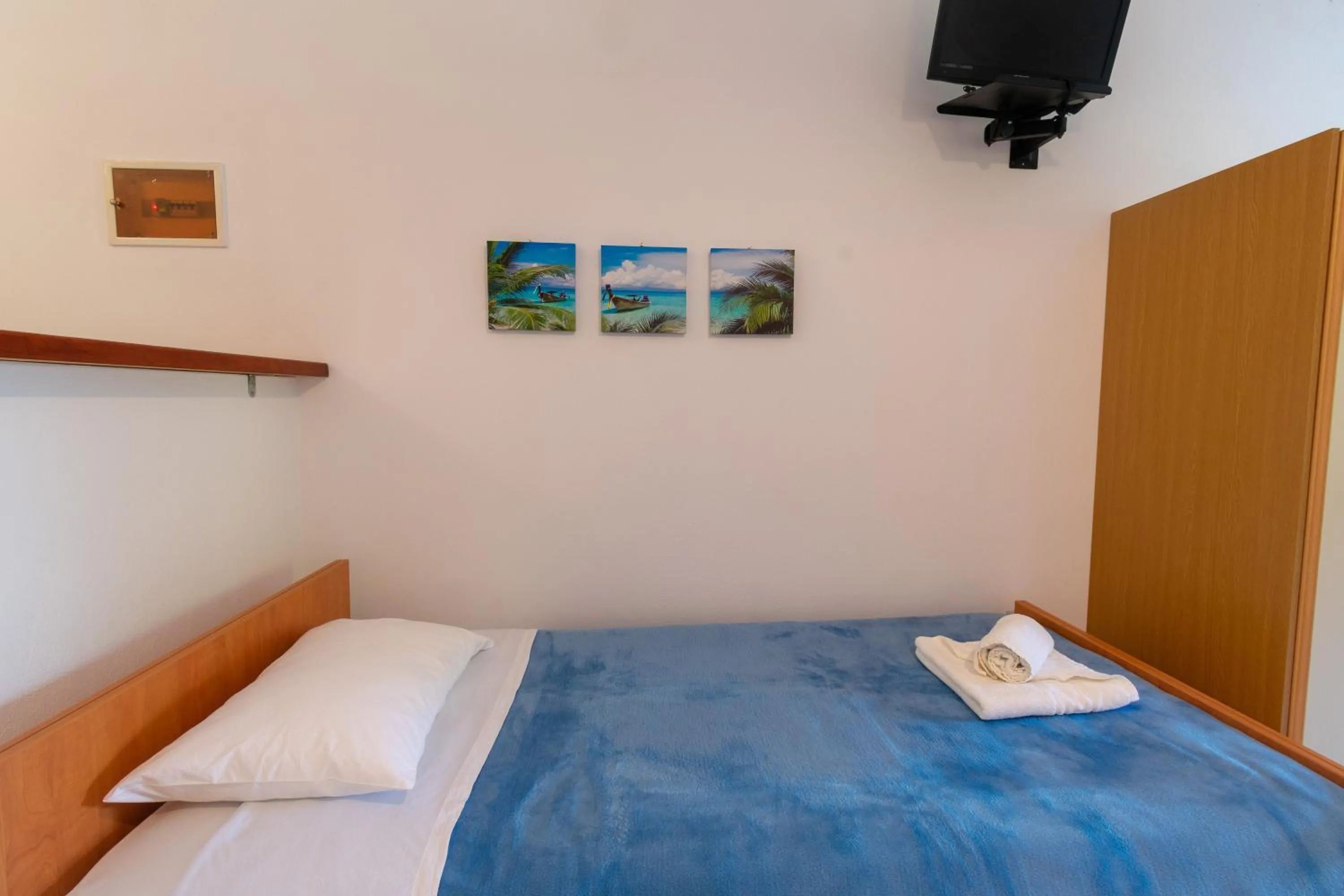 Bed in Rivendell Apartments