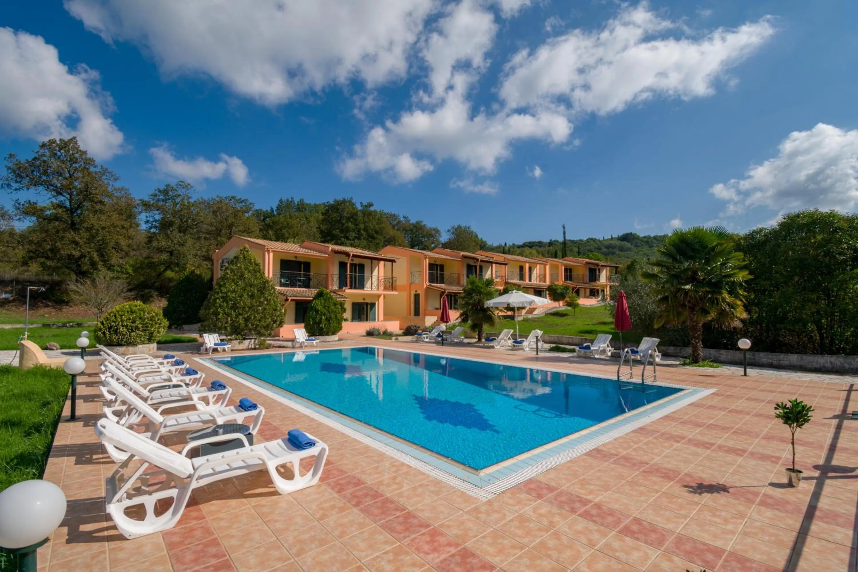 Swimming pool in Rivendell Apartments