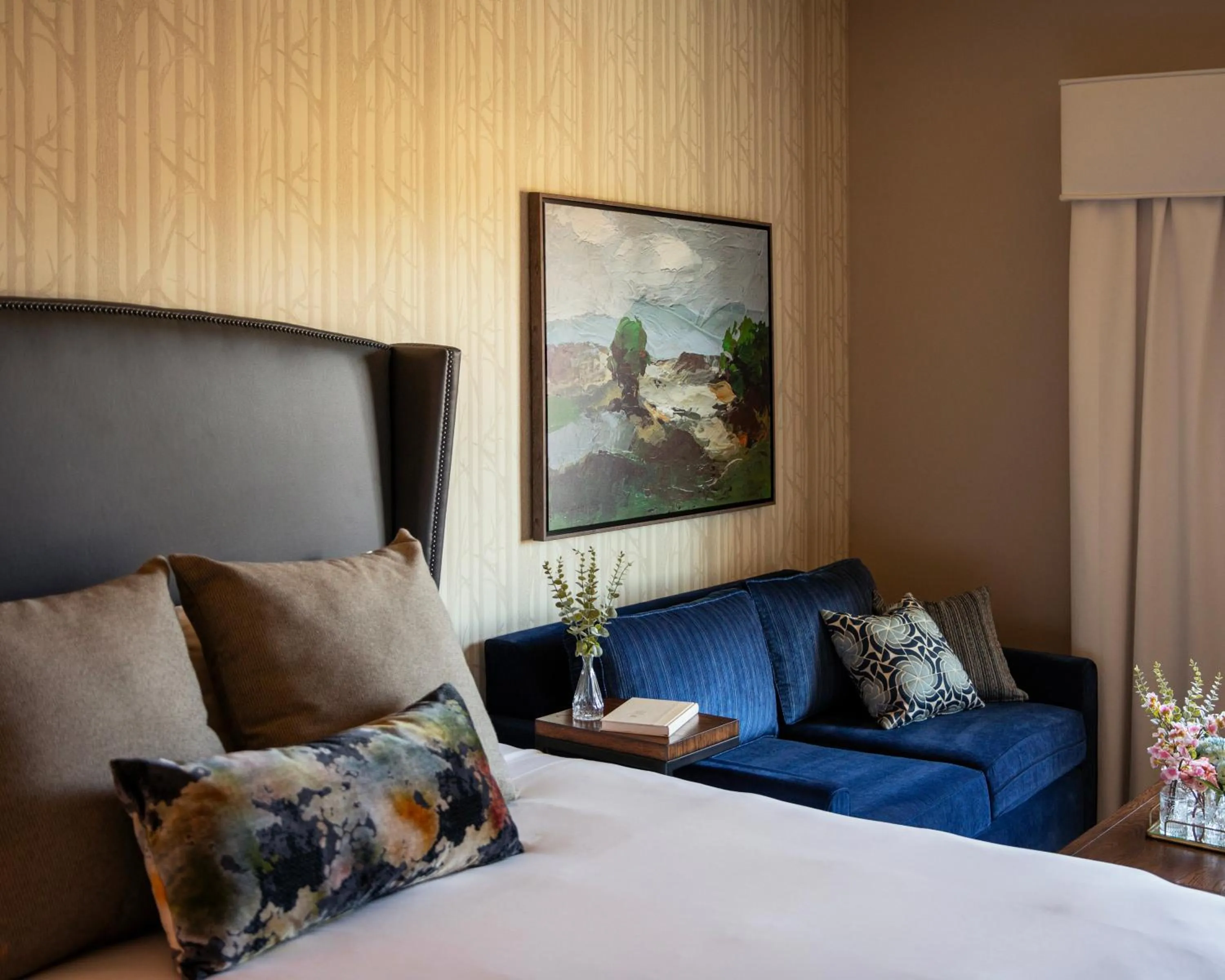 Bed in River Terrace Inn, a Noble House Hotel