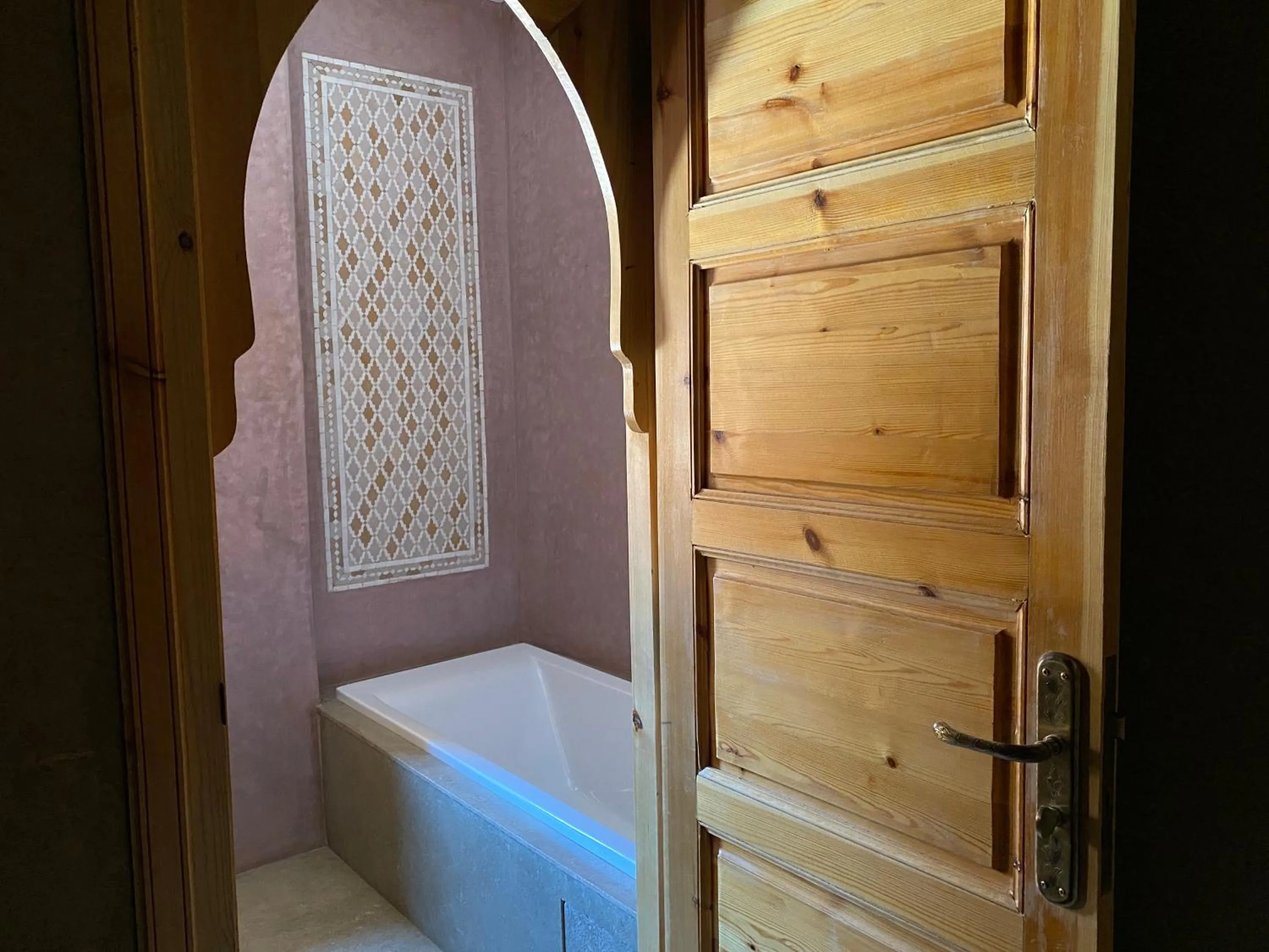 Shower in Kasbah Tamsna