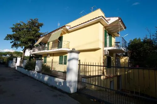 B&B Massico Apartments