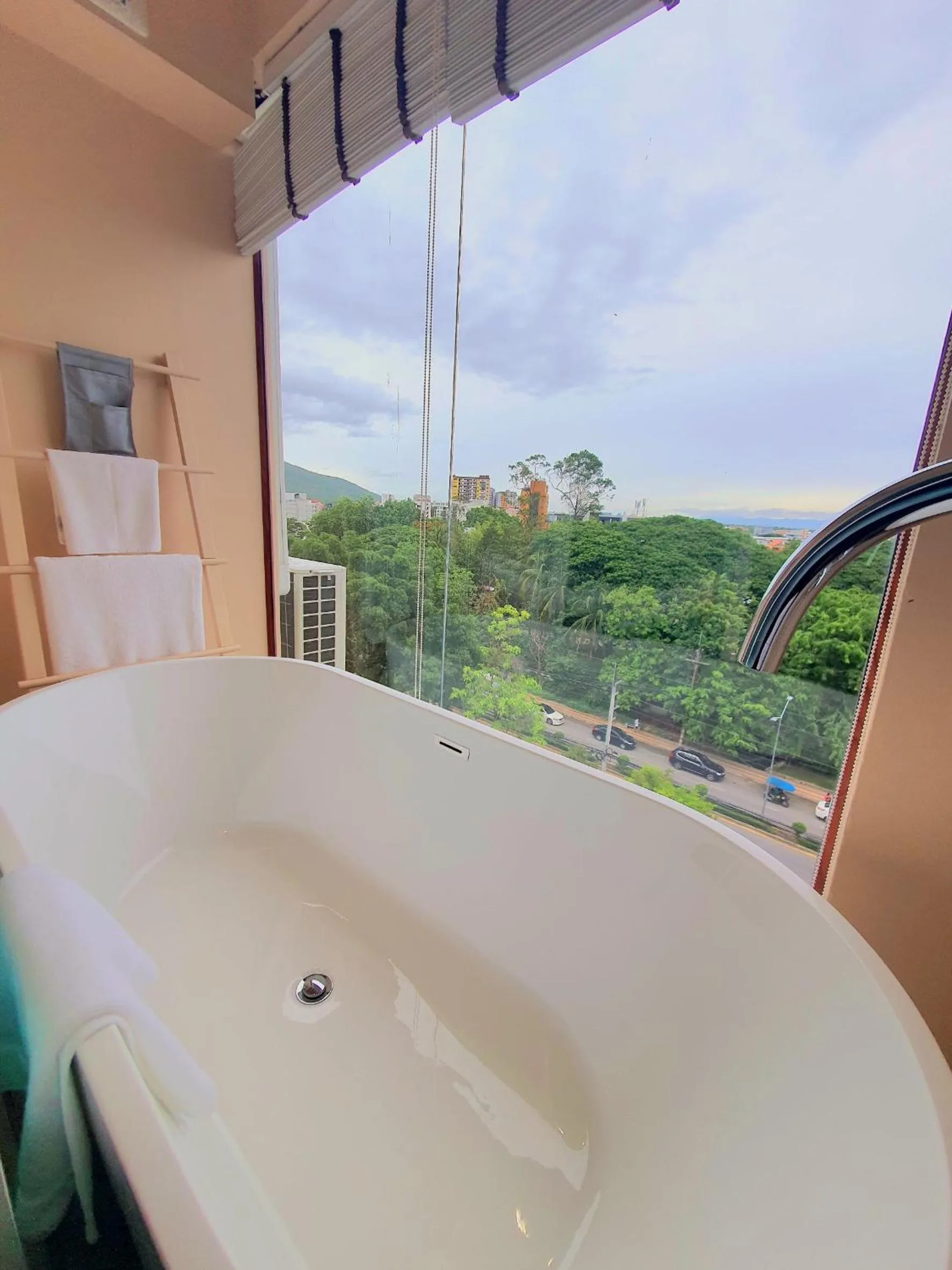 City view in Mai Hotel Chiang Mai ใหม่โฮเทล เชียงใหม่