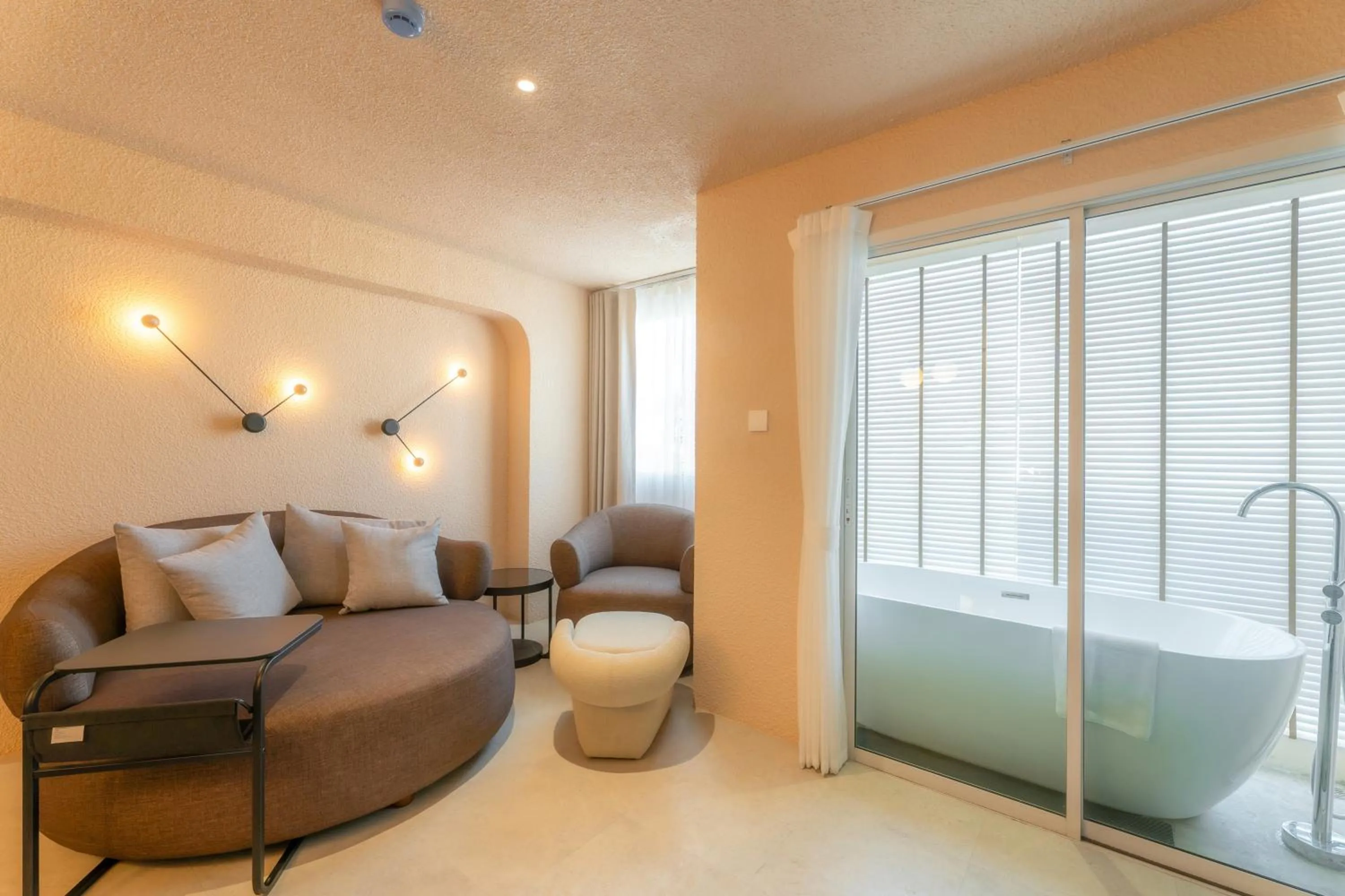 Living room in Mai Hotel Chiang Mai ใหม่โฮเทล เชียงใหม่