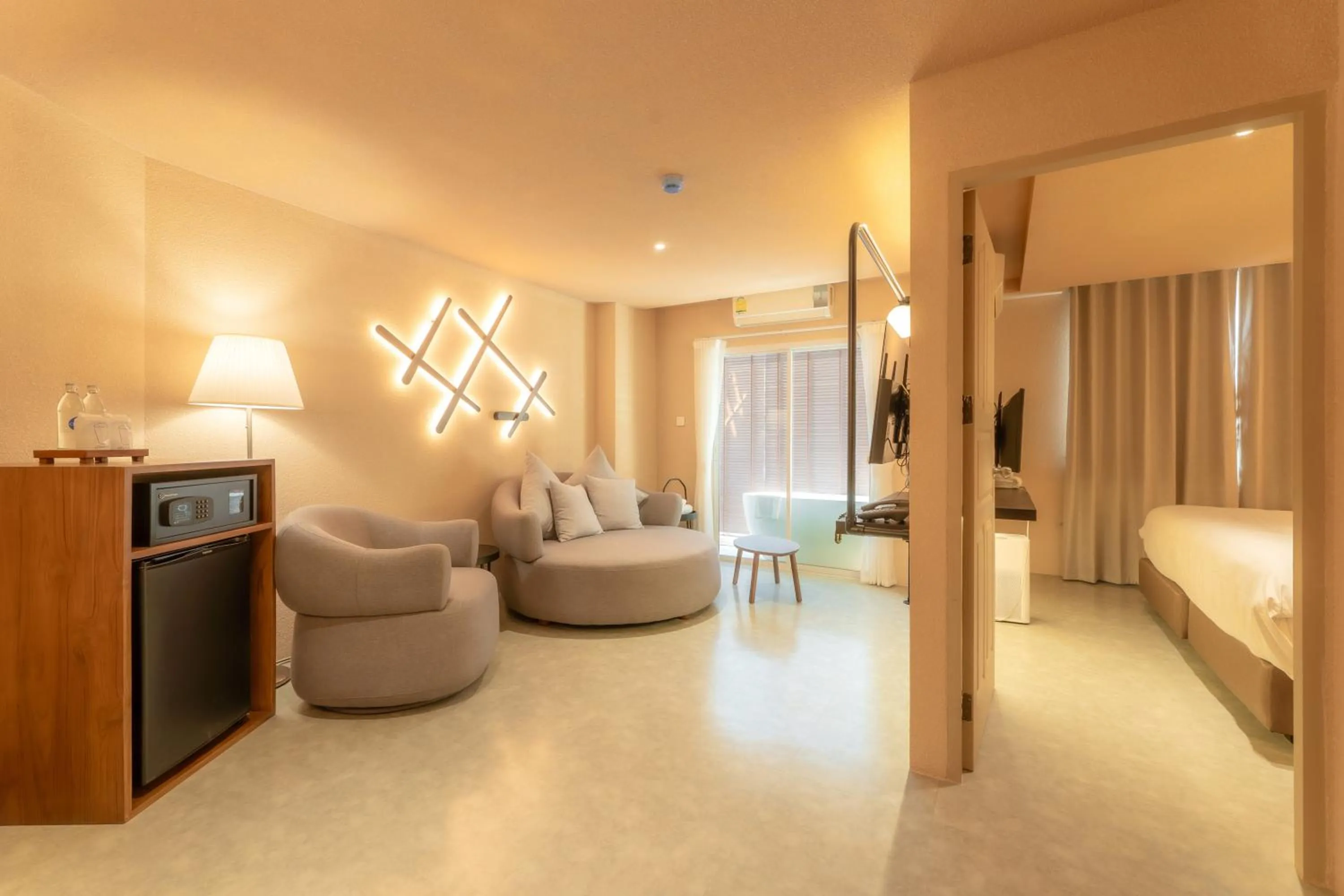 Seating area, Bed in Mai Hotel Chiang Mai ใหม่โฮเทล เชียงใหม่