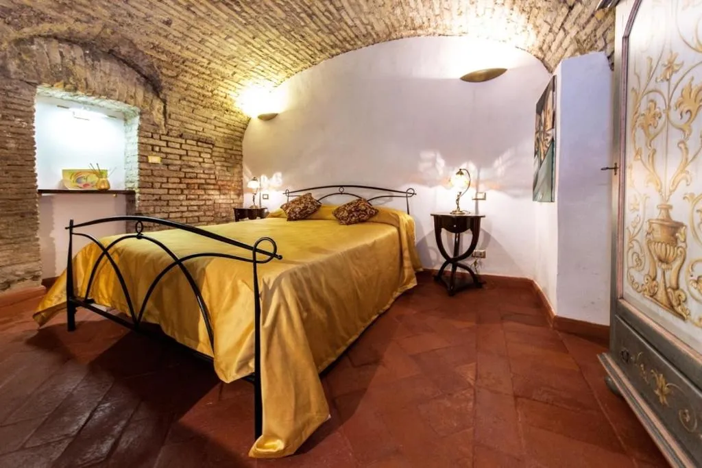 Photo of the whole room, Bed in Rifugio degli Artisti B&B