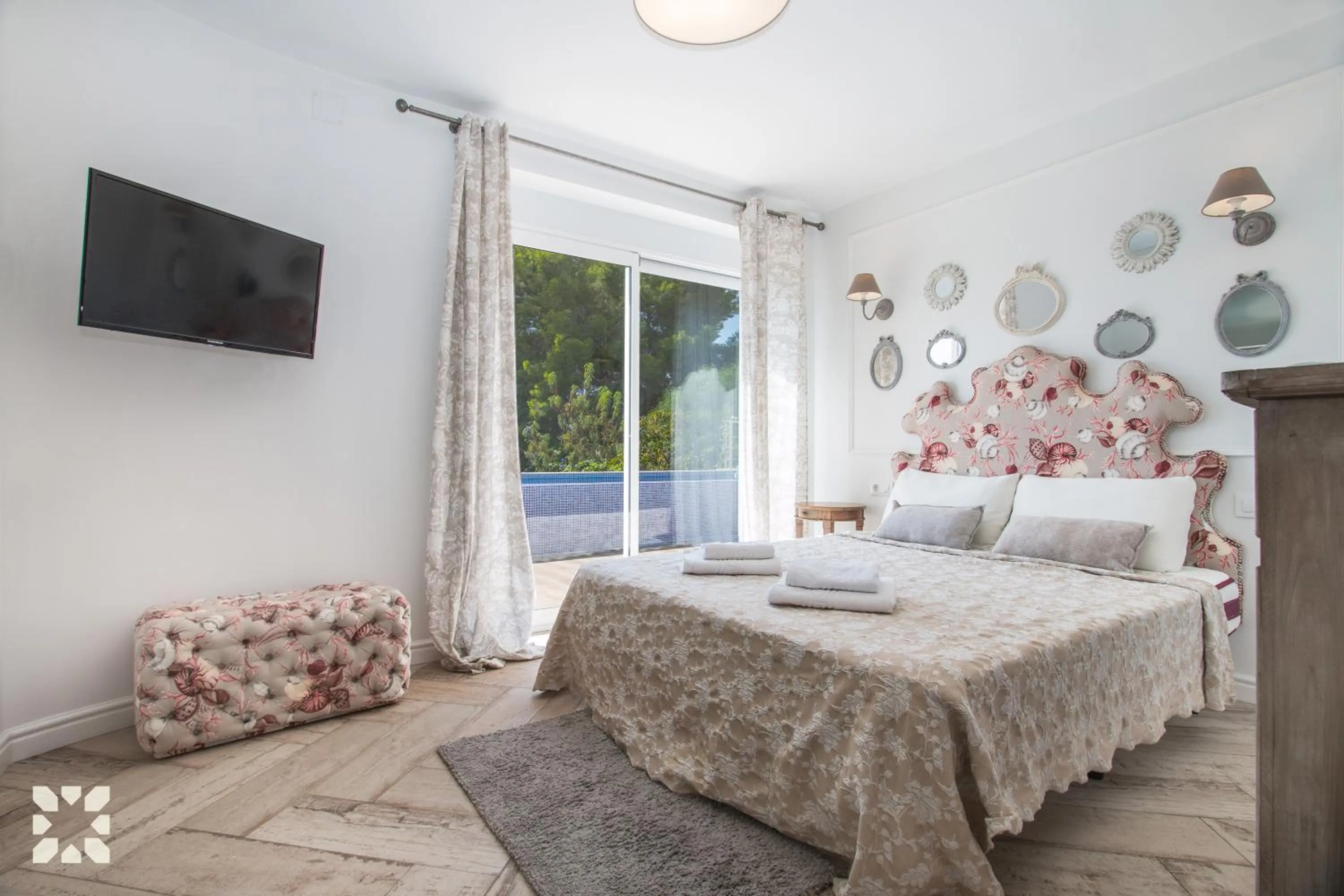 Bed in Villa La Casa Blanca by Abahana Villas