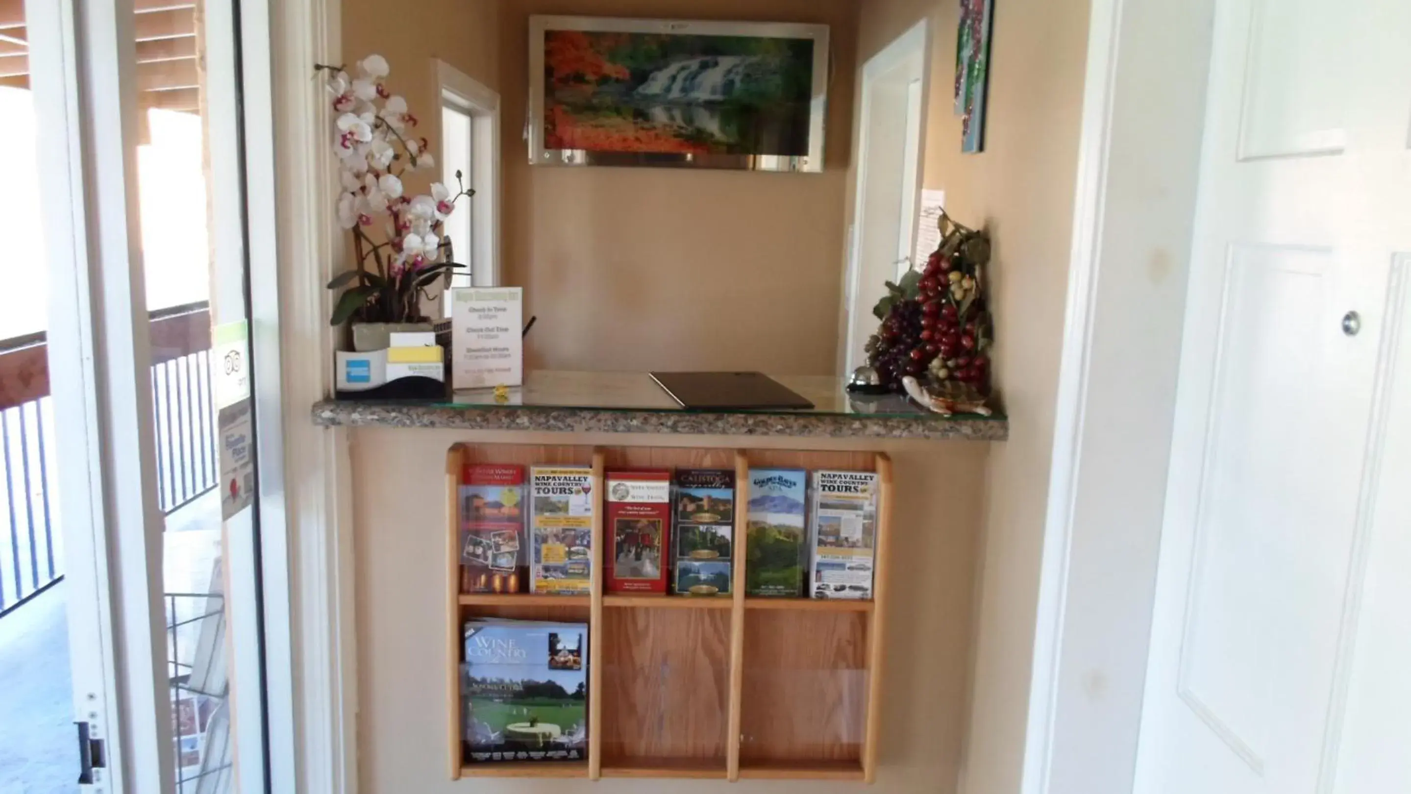 Lobby or reception in Napa Discovery Inn Lobby or reception in Napa Discovery Inn