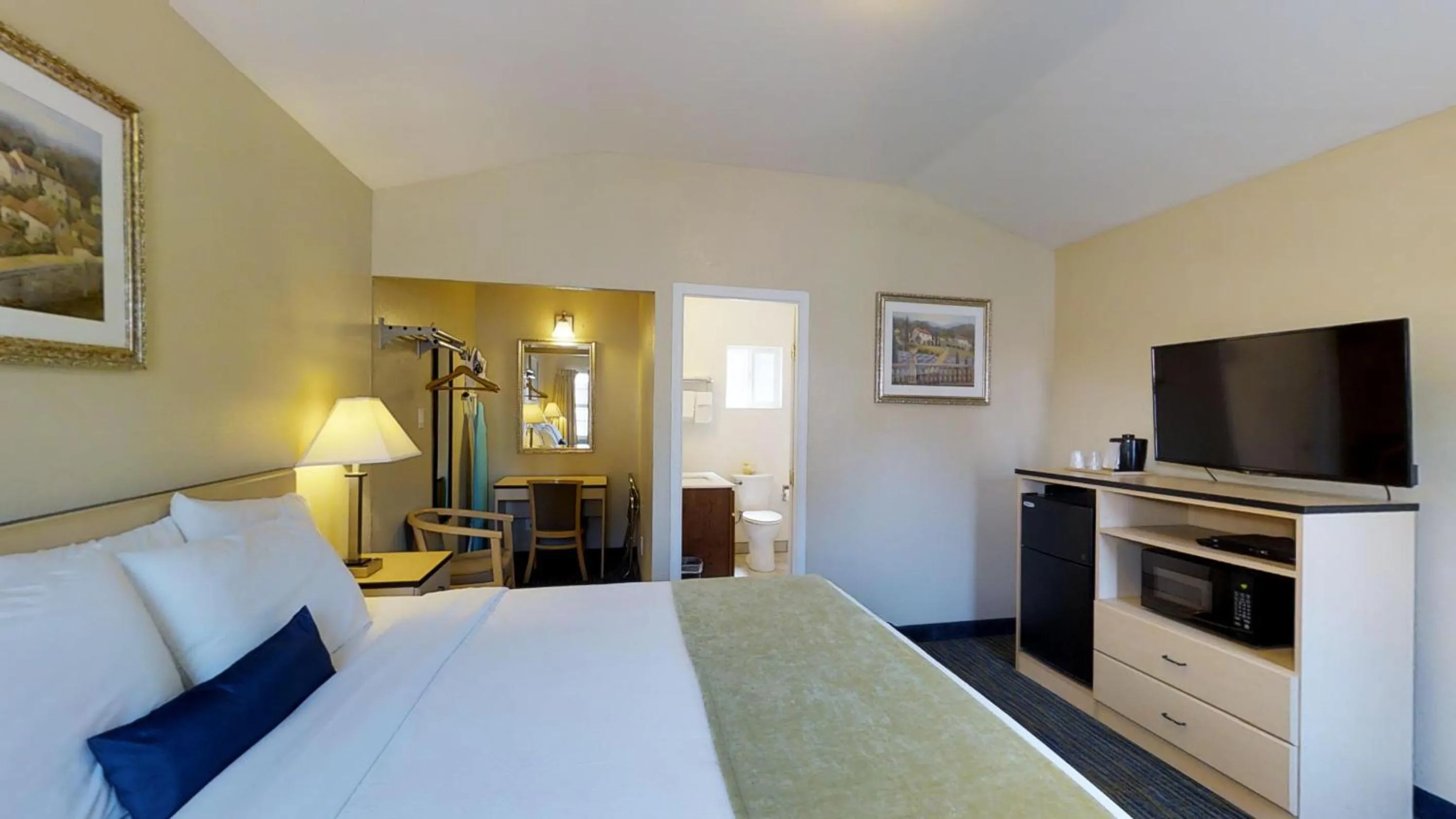 Bedroom, Bed in Napa Discovery Inn