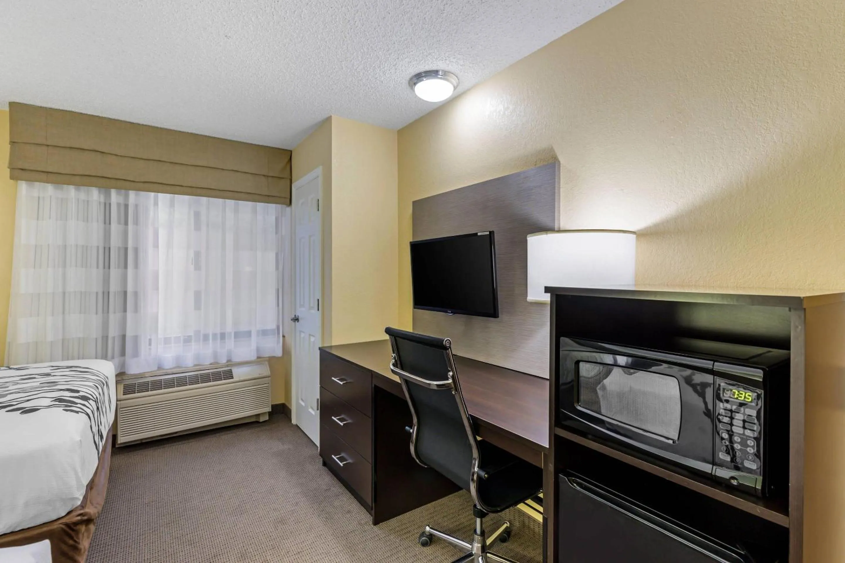 TV and multimedia, Bed in Sleep Inn Denver Tech Center