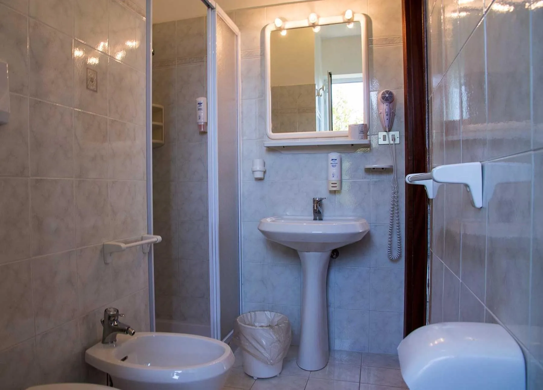 Bathroom in Hotel Silvia Framura - Cinque Terre