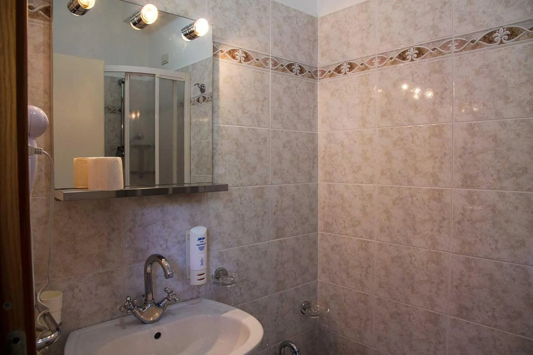 Bathroom in Hotel Silvia Framura - Cinque Terre