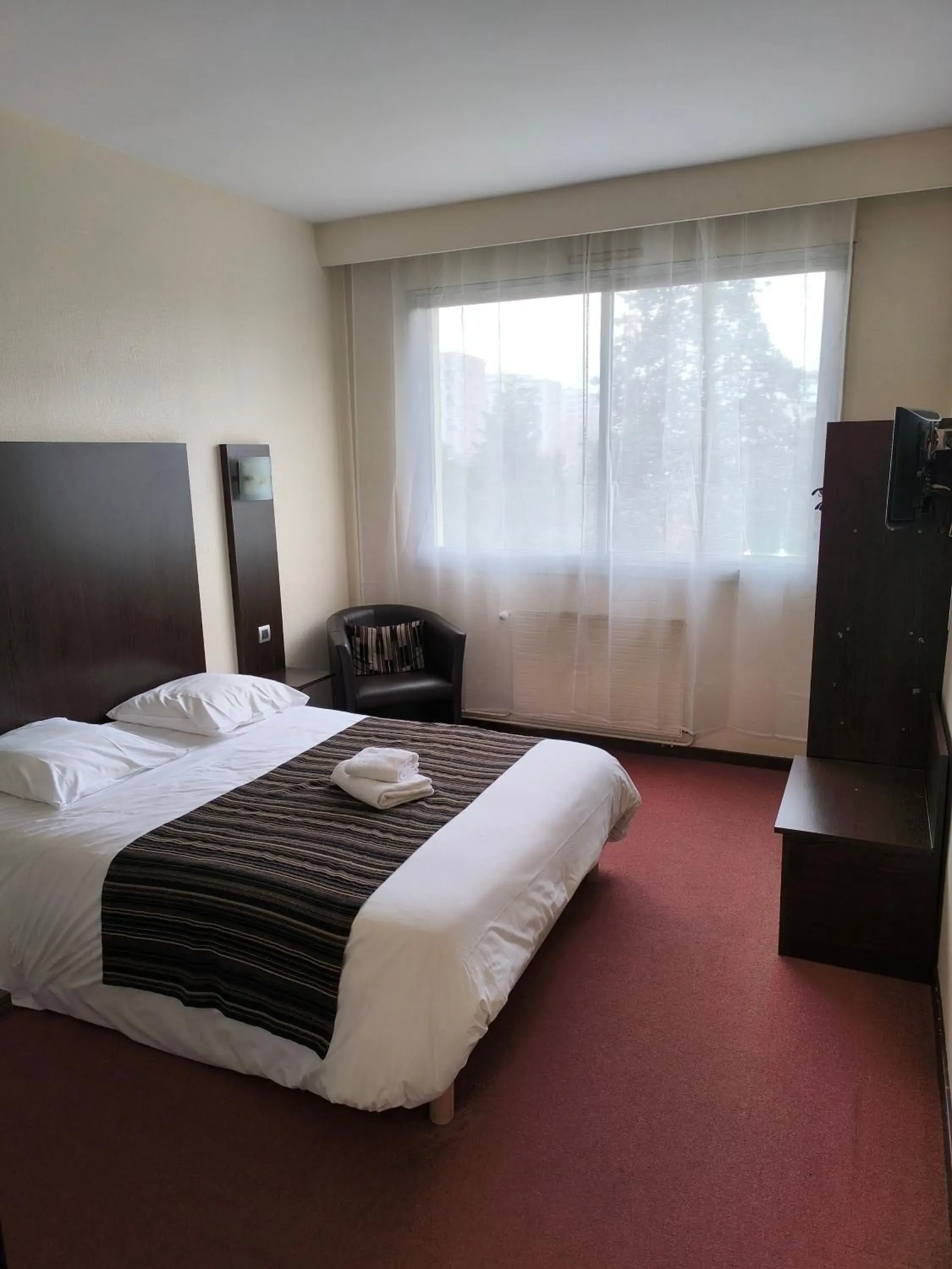 Bed in Adonis Lyon Est Hôtel Artys Bed in Adonis Lyon Est Hôtel Artys