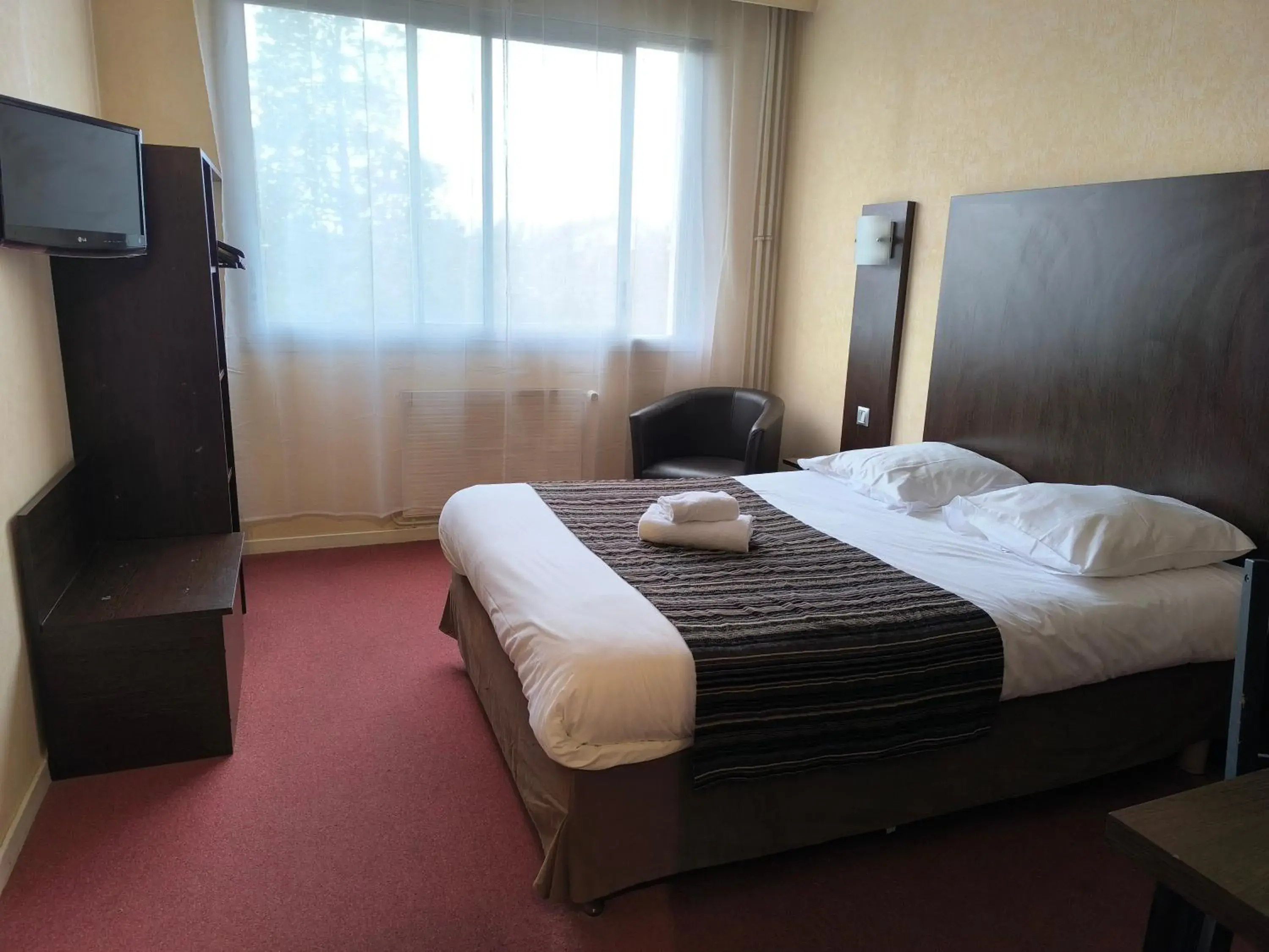 Bed in Adonis Lyon Est Hôtel Artys Bed in Adonis Lyon Est Hôtel Artys