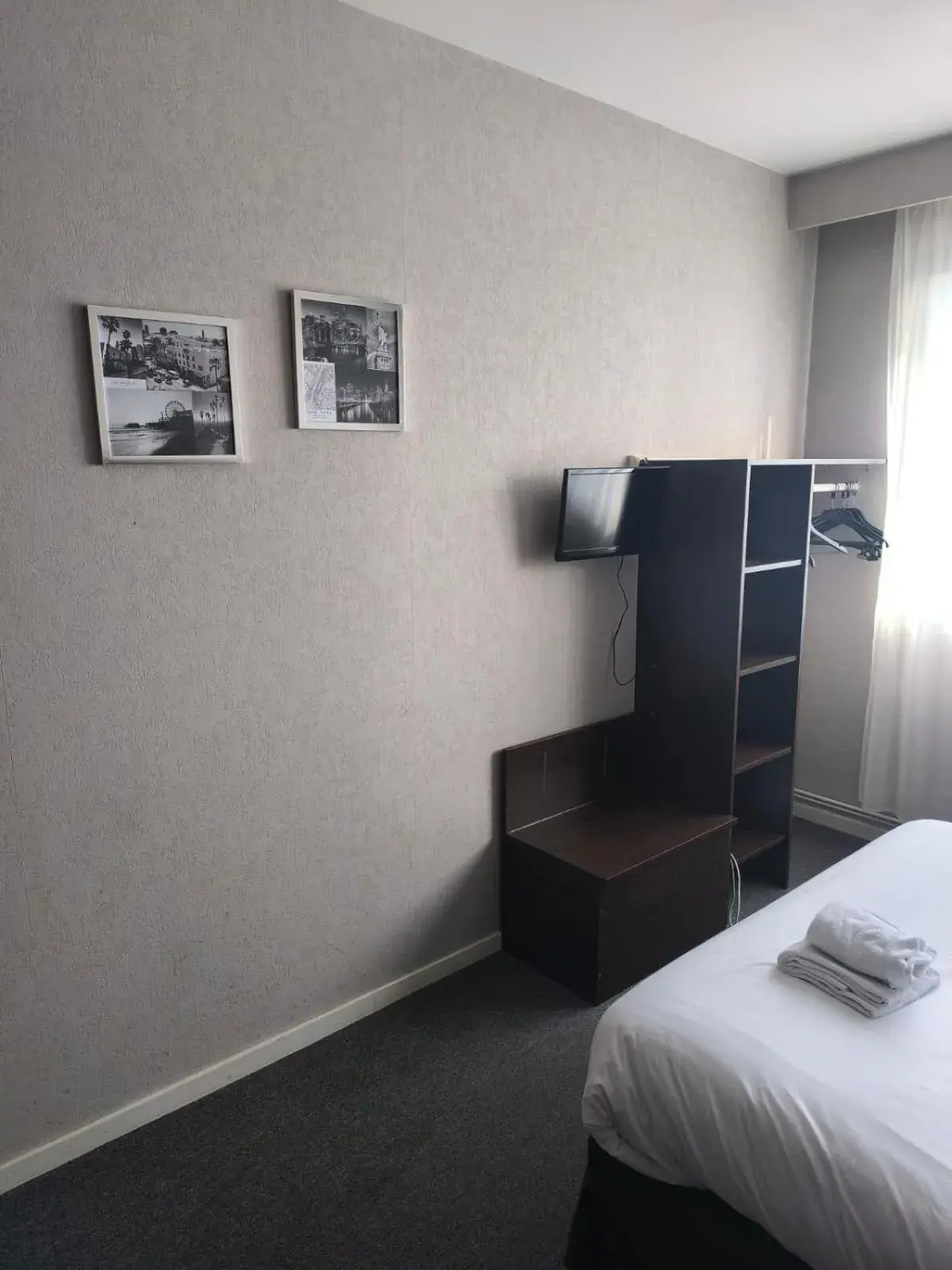 Bed in Adonis Lyon Est Hôtel Artys Bed in Adonis Lyon Est Hôtel Artys