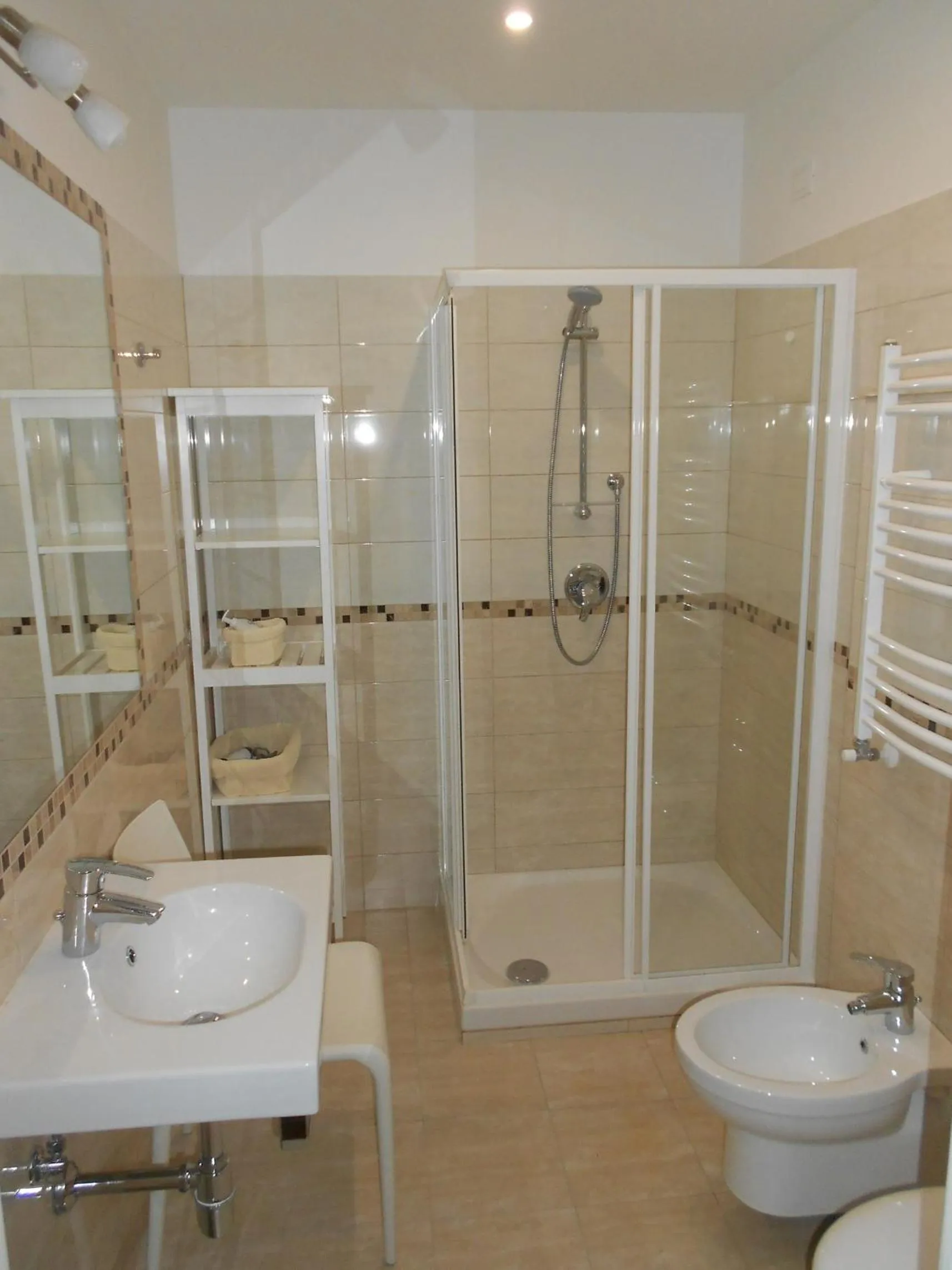 Bathroom in B&B Five