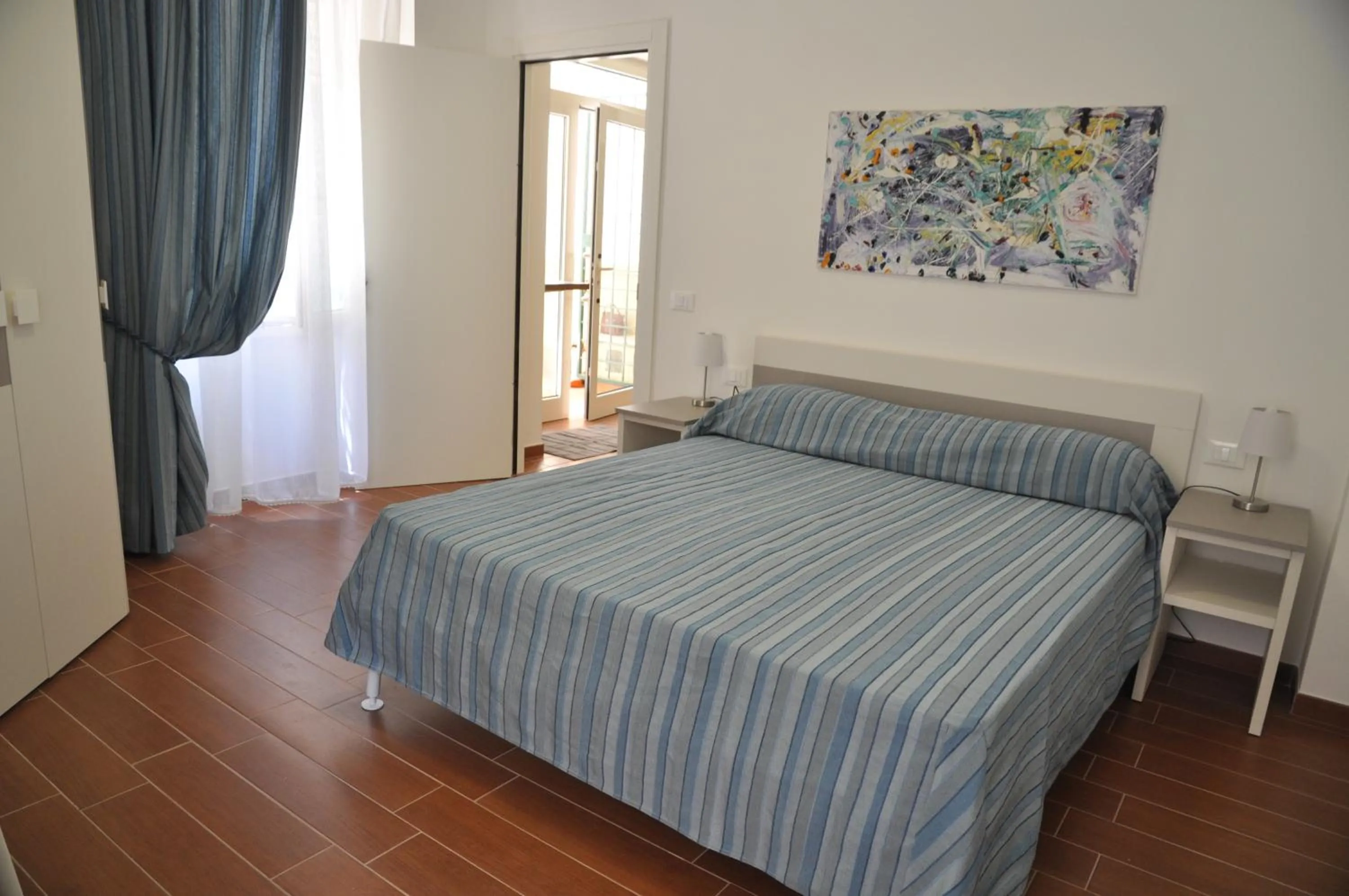 Photo of the whole room, Bed in B&B Five