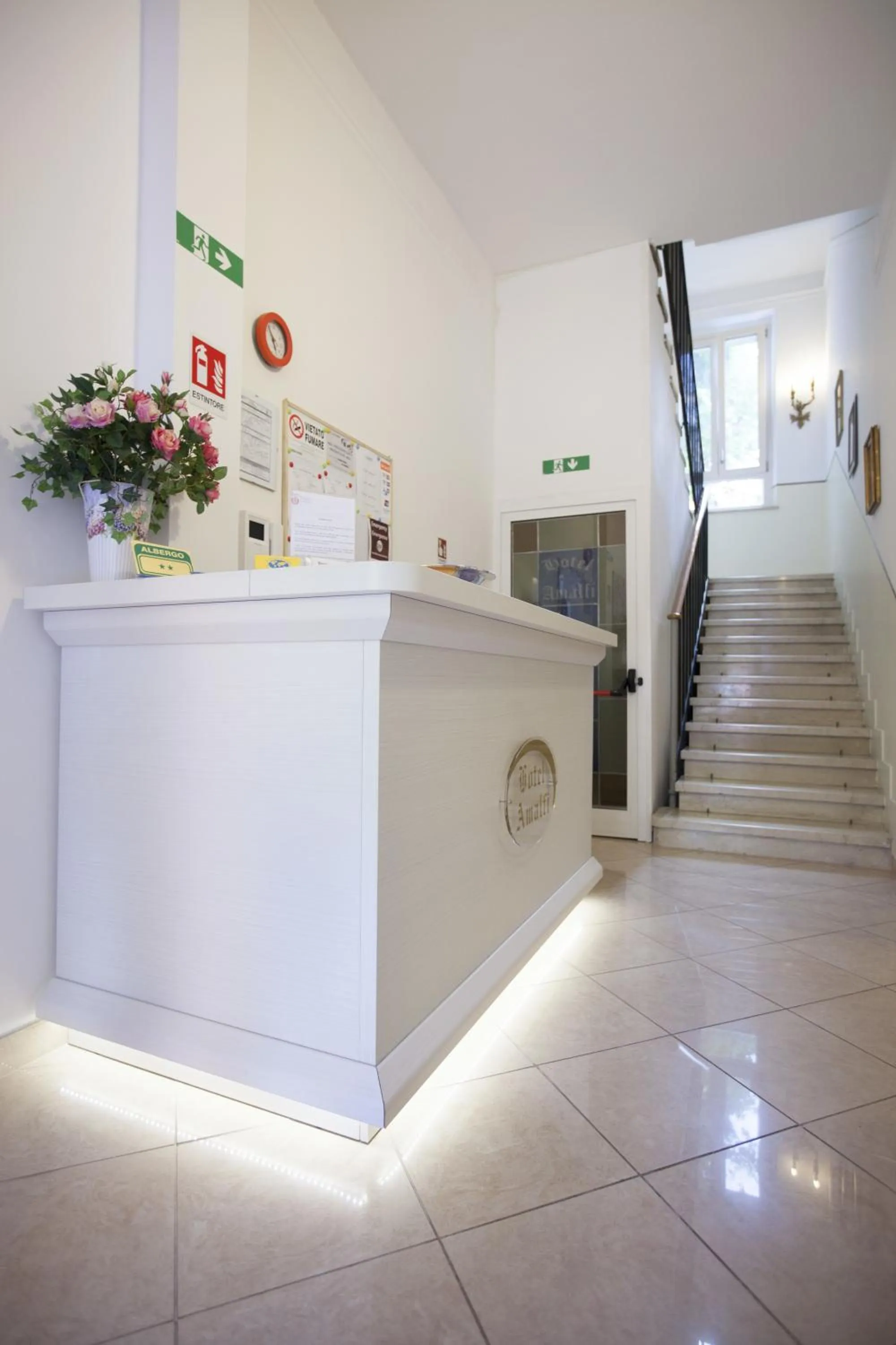 Lobby or reception in Hotel Amalfi