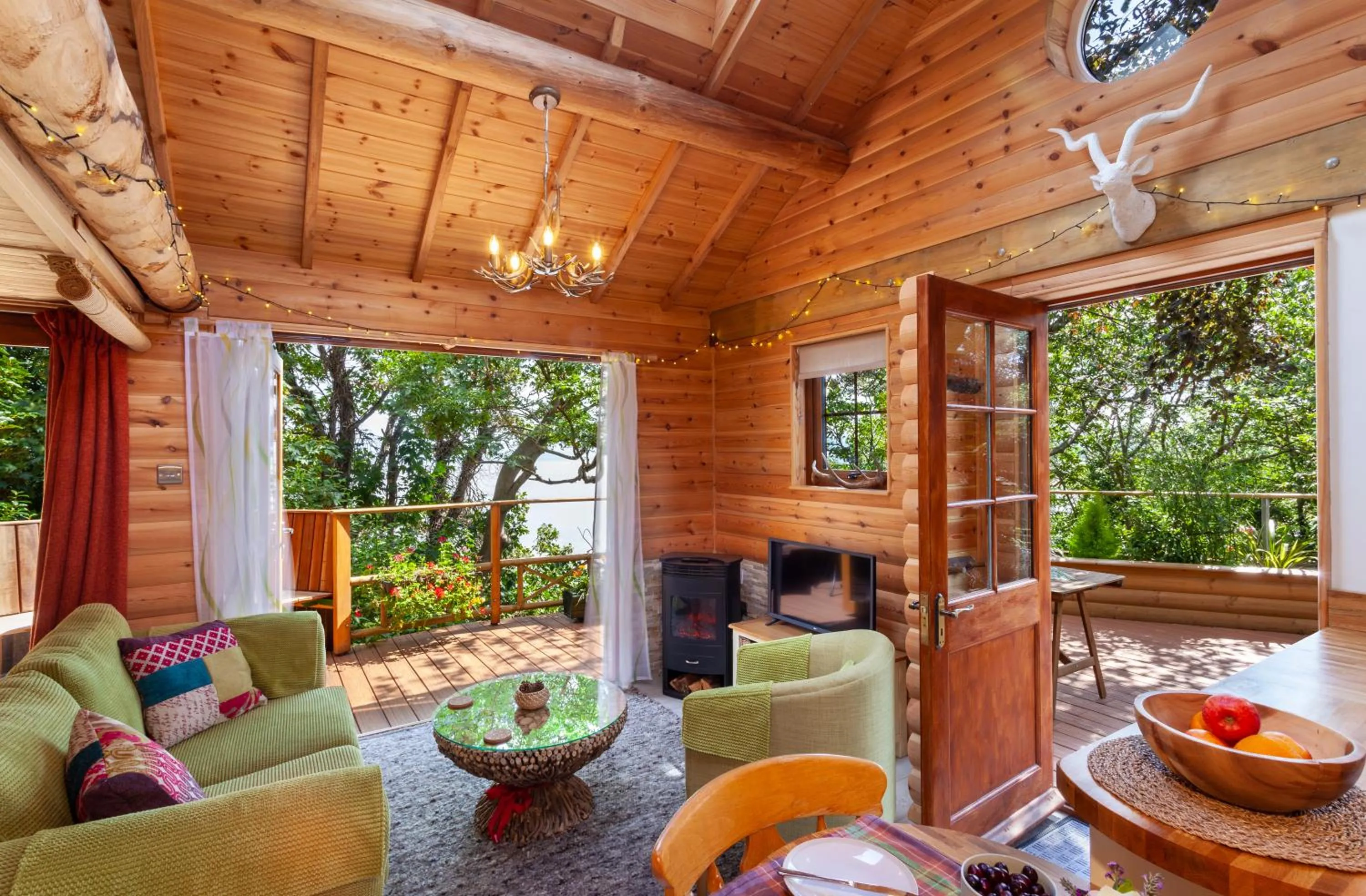 Porthole Log Cabin