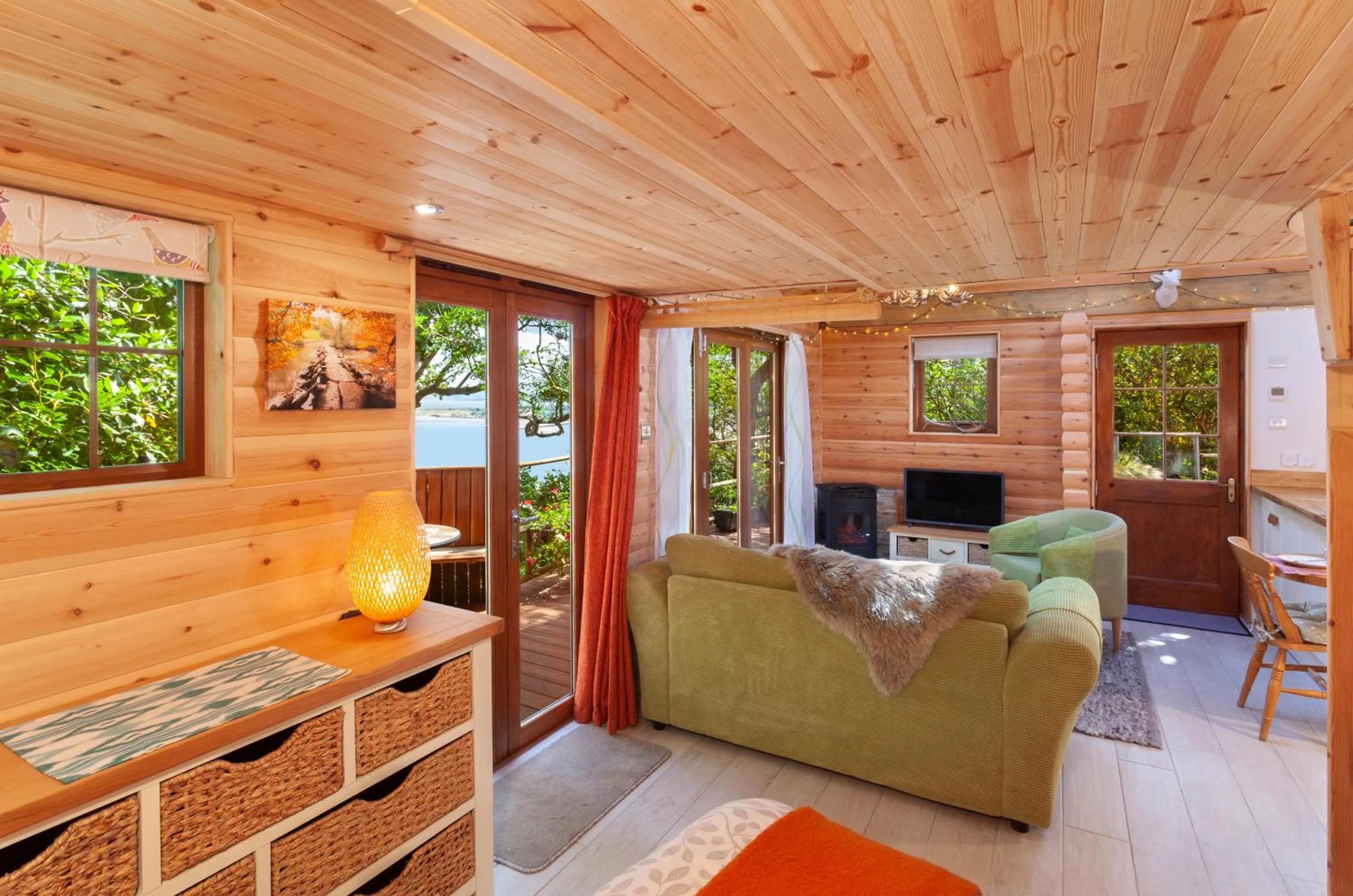 Porthole Log Cabin