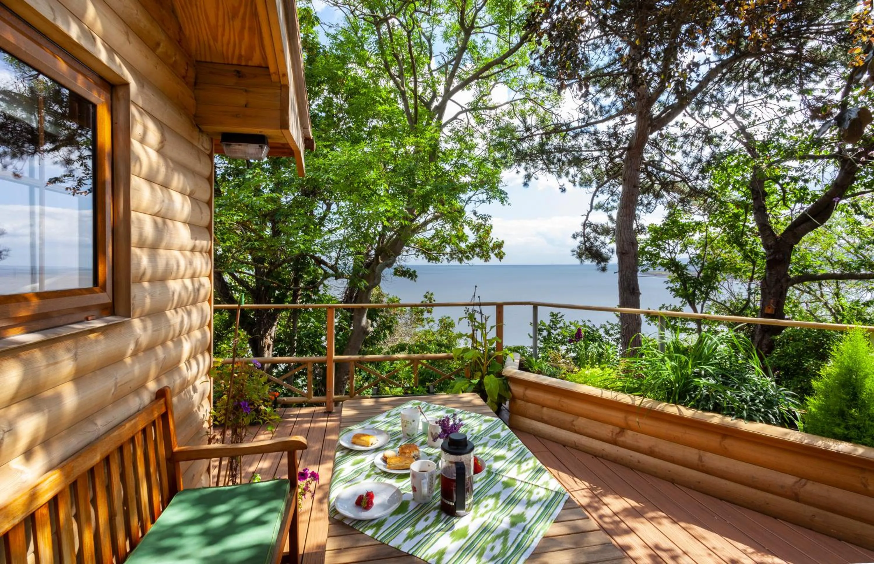 Porthole Log Cabin