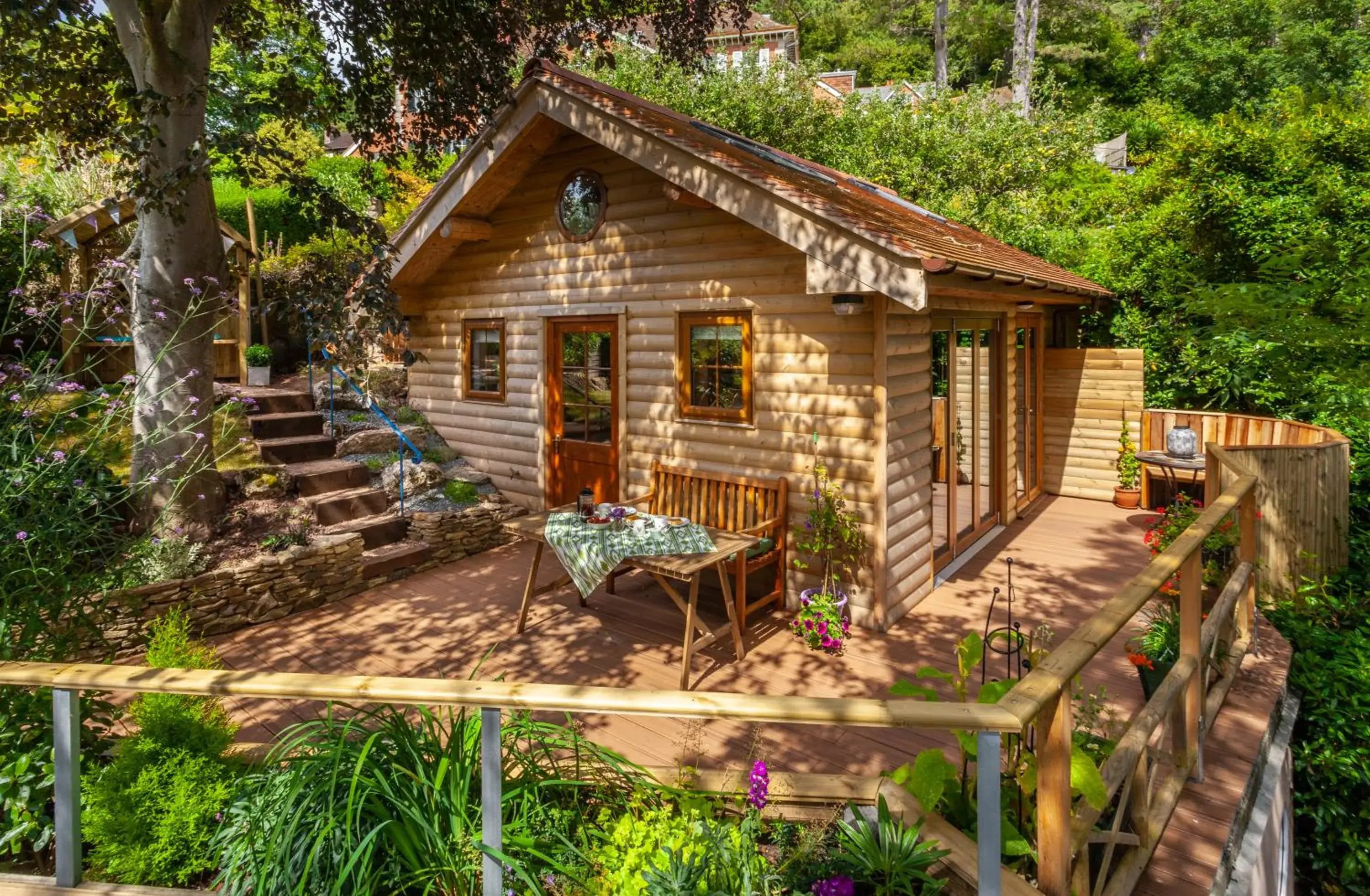 Porthole Log Cabin Porthole Log Cabin
